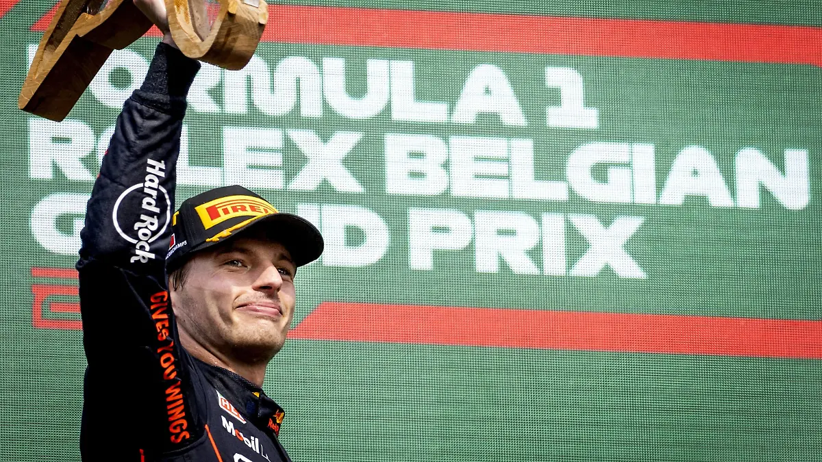  SPA - Max Verstappen celebrates his victory after the F1 Grand Prix of Belgium at the Circuit of Spa-Francorchamps on August 29, 2022 in SPA, Belgium. REMKO DE WAAL F1 Grand Prix of Belgium 2022 xVIxANPxSportx/xxANPxIVx *** SPA Max Verstappen celebrates his victory after the F1 Grand Prix of Belgium at the Circuit of Spa Francorchamps on August 29, 2022 in SPA, Belgium REMKO DE WAAL F1 Grand Prix of Belgium 2022 xVIxANPxSportx xxANPxIVx 453632956 originalFilename: 453632956.jpg