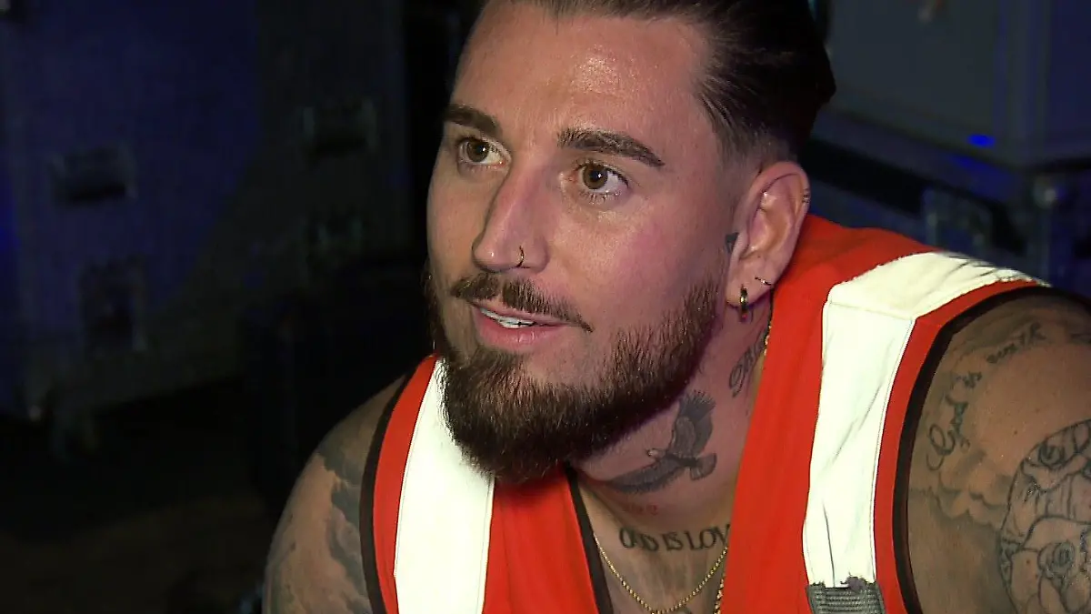 Mike Heiter stößt bei SIXXPAXX-Premiere an seine Beziehungsgrenzen.