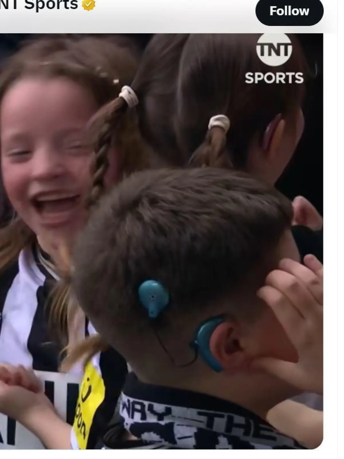 Newcastle-Spieler macht mit Gebärdensprachen-Jubel Gehörlosen-Fans froh