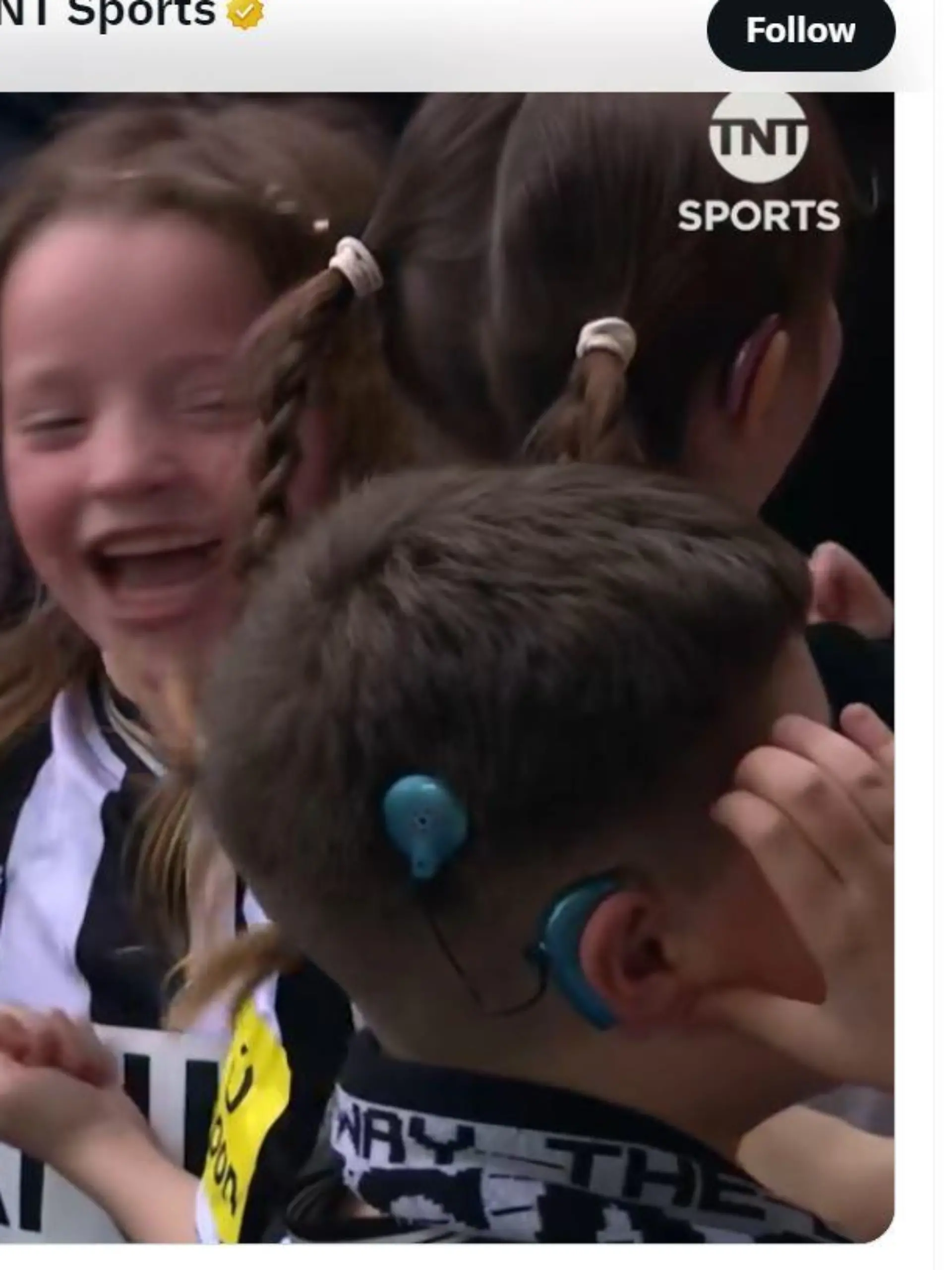 Newcastle-Spieler macht mit Gebärdensprachen-Jubel Gehörlosen-Fans froh