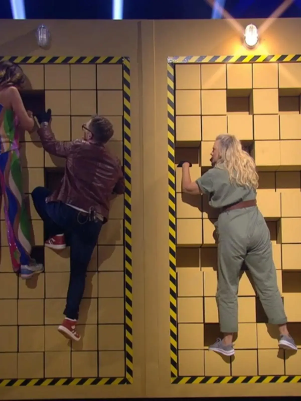 Barbara Schöneberger bezwingt die Wand.