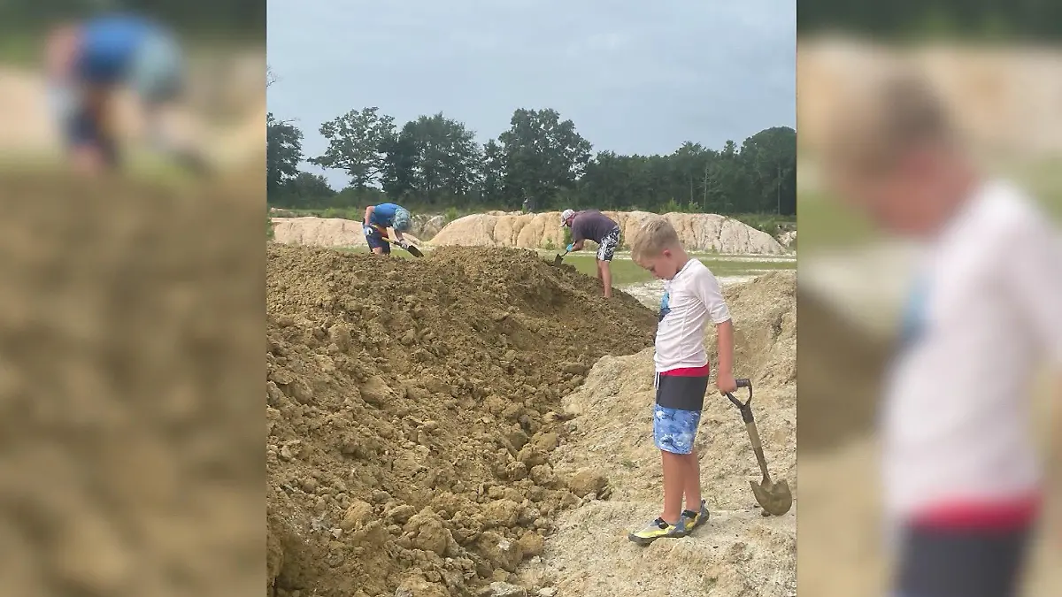Der kleine Riley machte den Sensationsfund in seinem Urlaub.