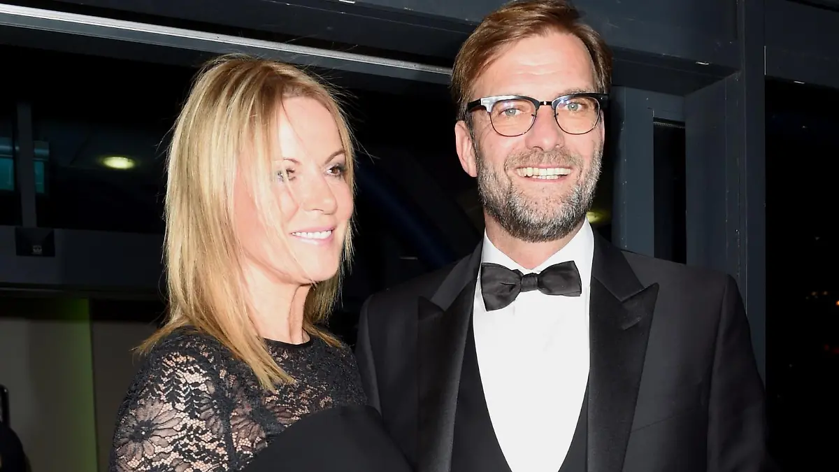 Jürgen Klopp mit Ehefrau Ulla Sandrock beim James Milner Charity Ball in Manchester / 271116