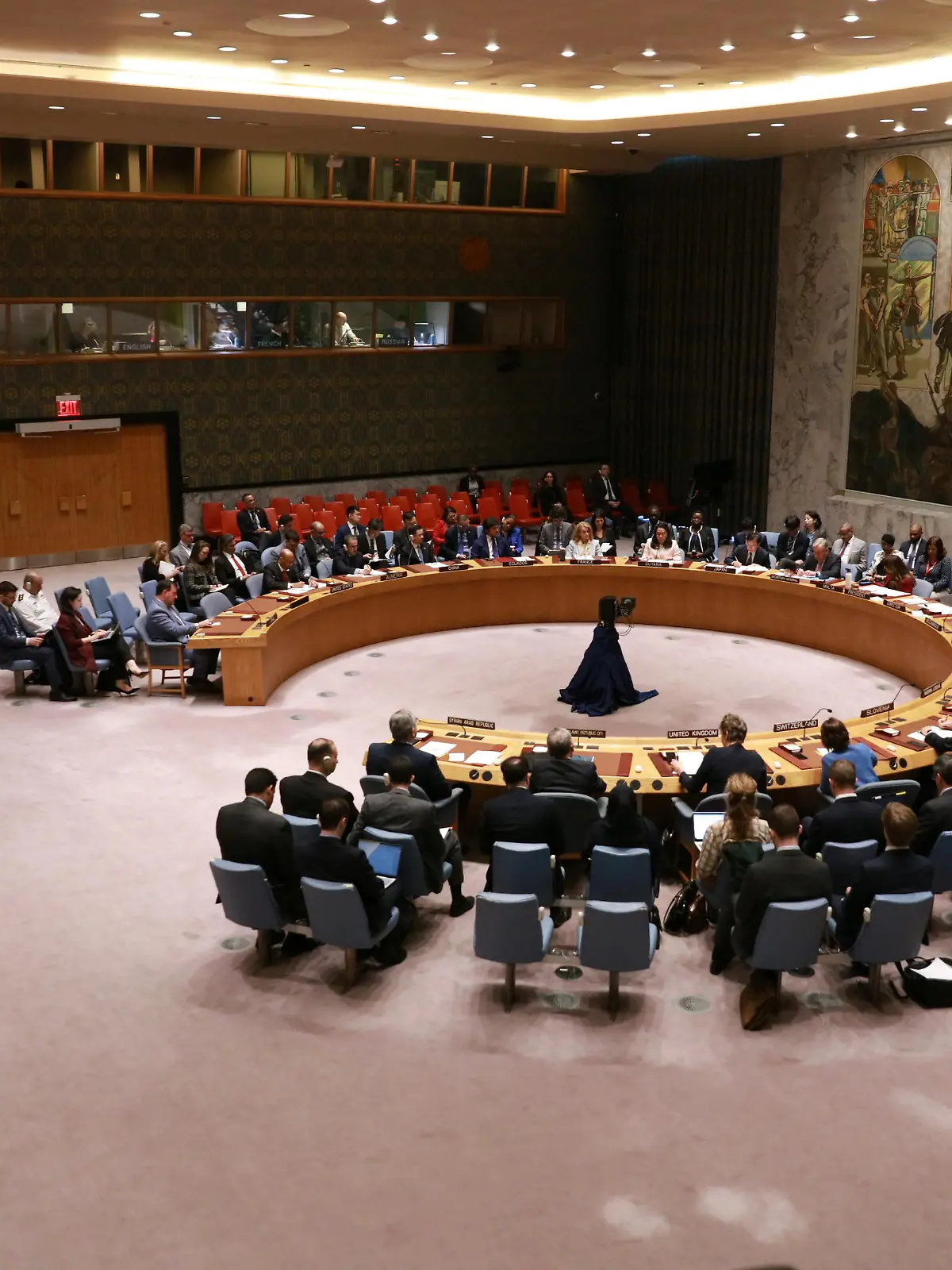(240415) -- UNITED NATIONS, April 15, 2024 (action press/Xinhua) -- An emergency meeting of UN Security Council is held at the UN headquarters in New York, April 14, 2024. UN Secretary-General Antonio Guterres on Sunday called for maximum restraint after Iran's retaliatory attacks on Israel over the latter's deadly assault on the Iranian consulate in Syria. (action press/Xinhua/Xie E) / action press