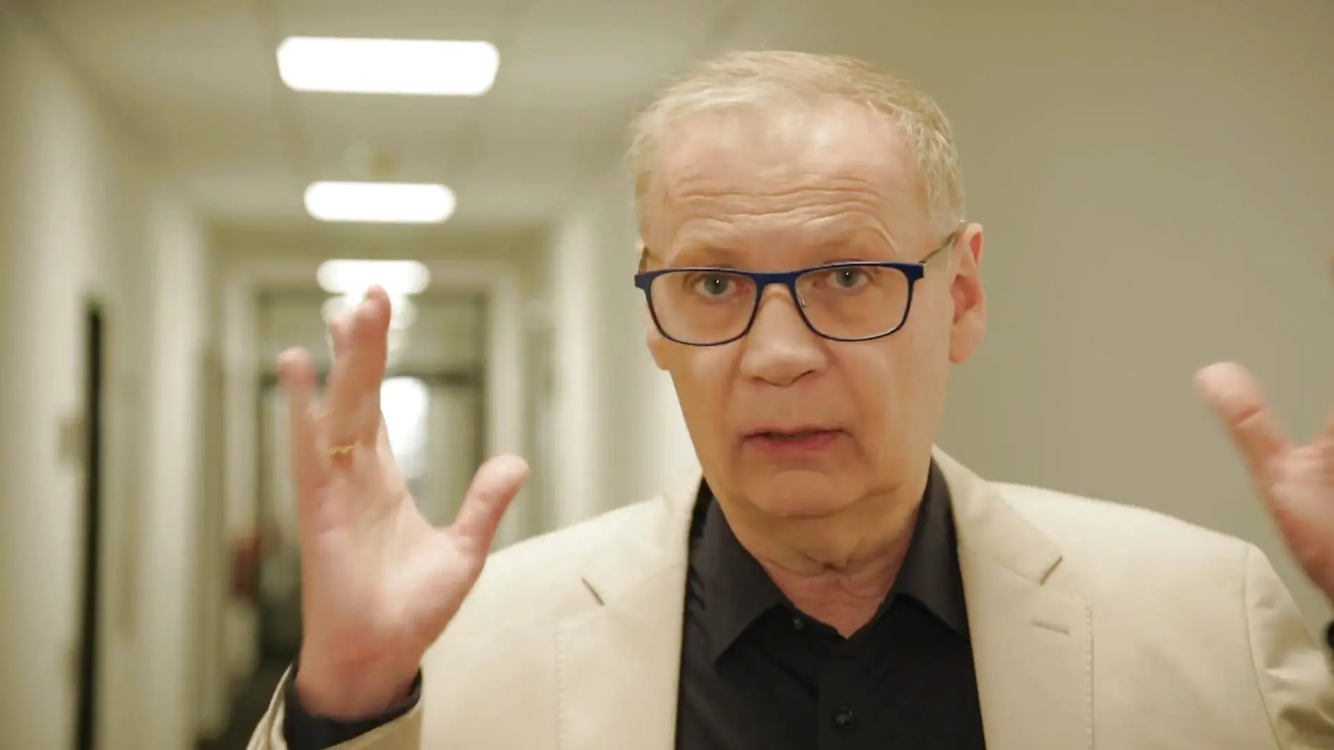 „So was gab's bei uns nicht!“ „Wer wird Millionär?“-Moderator Günther Jauch erinnert sich noch gut an den britischen Betrugsskandal.