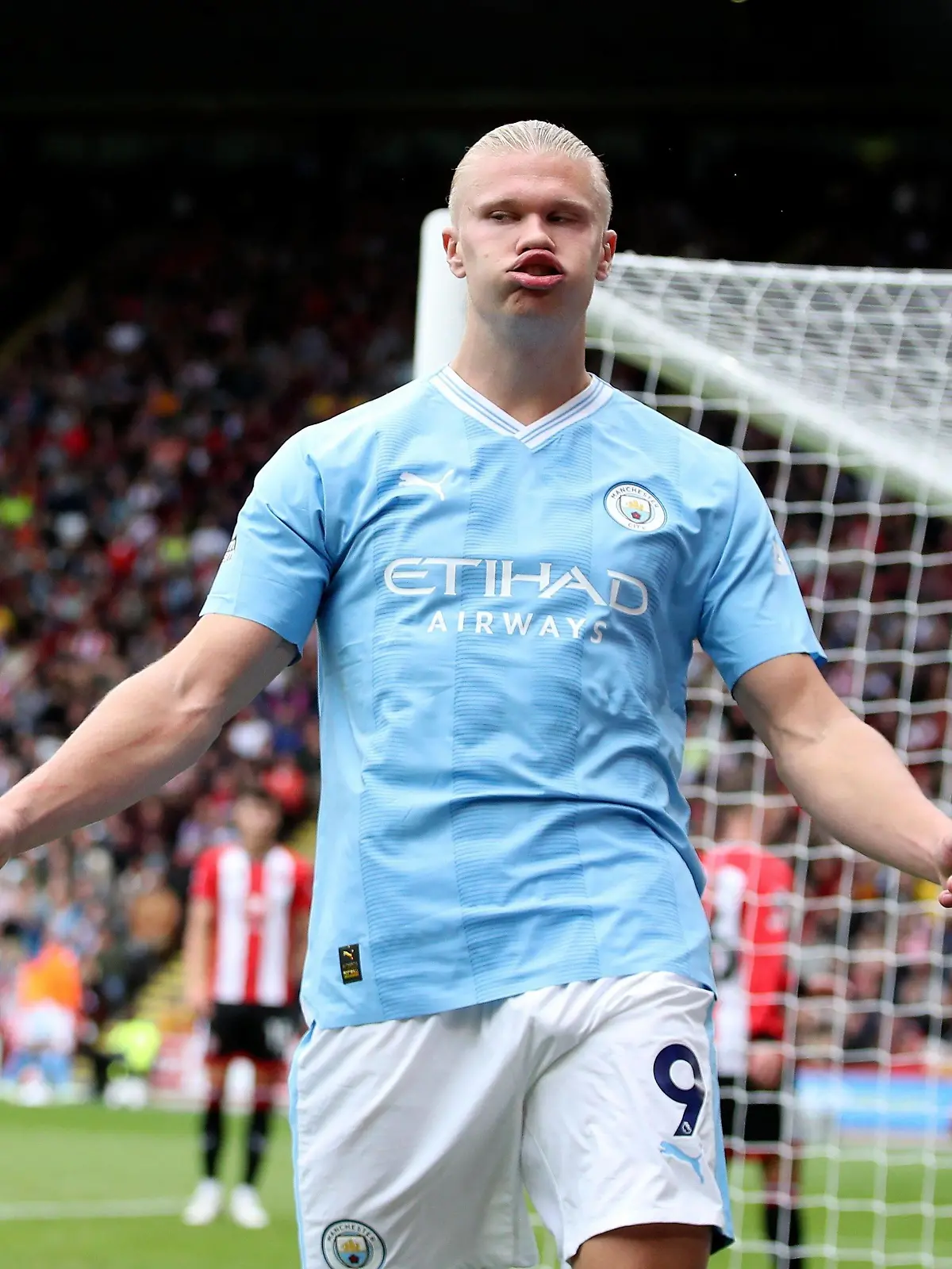 Mandatory Credit: Photo by Matt Impey/Shutterstock 14070057ak Erling Haaland of Manchester City shows his relief after scoring the opening goal of the game Sheffield United v Manchester City, Football, FA Premier League, Bramall Lane, Sheffield, UK - 27/08/2023 EDITORIAL USE ONLY No use with unauthorised audio, video, data, fixture lists outside the EU, club/league logos or live services. Online in-match use limited to 45 images 15 in extra time. No use to emulate moving images. No use in betting, games or single club/league/player publications/services. Sheffield United v Manchester City, Football, FA Premier League, Bramall Lane, Sheffield, UK - 27/08/2023 EDITORIAL USE ONLY No use with unauthorised audio, video, data, fixture lists outside the EU, club/league logos or live services. Online in-match use limited to 45 images 15 in extra time. No use to emulate moving images. No use in betting, games or PUBLICATIONxINxGERxSUIxAUTxHUNxGRExMLTxCYPxROUxBULxUAExKSAxONLY Copyright: xMattxImpey/Shutterstockx 14070057ak