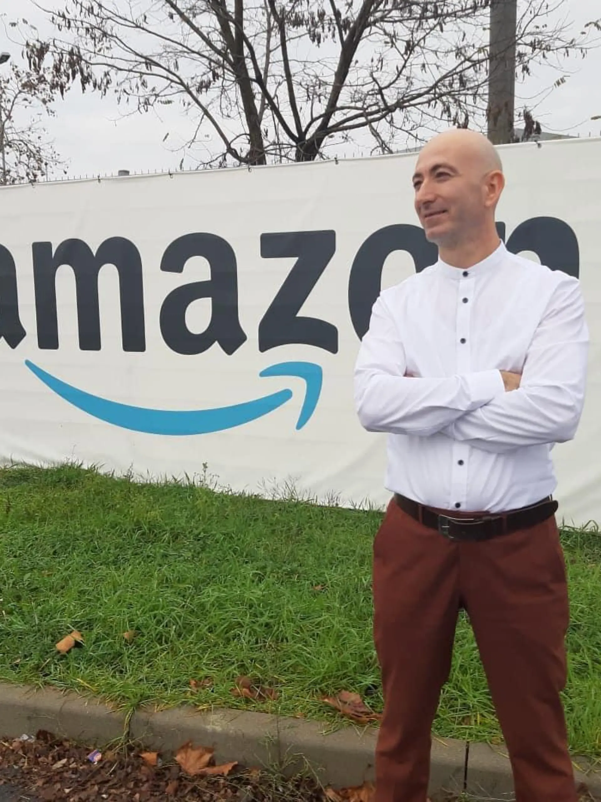 Story from Jam Press (Jeff Bezos Lookalike) 

Pictured: Cagdas living like Jeff Bezos.

Former electrician cashes in by becoming Jeff Bezos doppelgänger

An ex-electrician has ditched his job to become a professional Jeff Bezos lookalike and now lives a lavish lifestyle as an entrepreneur.

Cagdas Halicilar bears an uncanny resemblance to the mega-rich Amazon chairman and now cashes in as a part-time doppelgänger.

The 46-year-old revealed that he is constantly mistaken for the billionaire businessman and has been swarmed with selfie requests from strangers.

Cagdas says he naturally resembles Bezos in both smart and casual wear.

The doppelgänger admits that he regularly shaves his head to look like America’s richest man.

Bezos is the third wealthiest on the planet and is worth £155billion.

But he says the key to getting Bezos' smooth complexion is to apply a generous amount of Nivea face cream daily.

He also confessed that his girlfriend, Barbara is at her wits ends because of the amount of attention Cagdas receives on the street.

Cagdas, of Leimen, Germany, spent the first half of his life training and working as an electrician.

But he soon became miserable working long days on construction sites and dreamed of becoming a successful businessman.

A fed-up Cagdas decided to make the move and worked in logistics before he became self-employed as a self-confessed transport entrepreneur three years ago.

After setting up his own German transport company, CB Transporte, the 46-year-old says his friends joked he would become a billionaire.

According to Cagdas, his pals then showed him a picture of Bezos and highlighted their similarities.

Just a few months later, the billionaire lookalike signed up to the doppelgänger agency.

His favourite gig so far is a guest appearance on the German Netflix mini-series, King of Stonks.

But he has also had smaller experiences on local German TV stations and at events.

After turning his life around, Cagdas says he is 