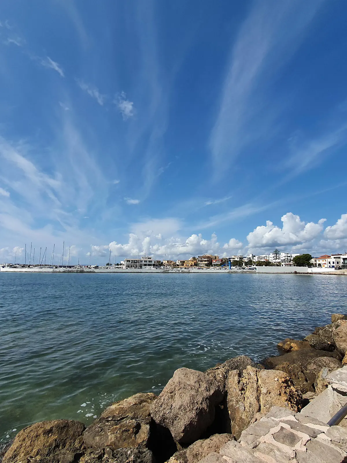  Themenfoto: Corona, Urlaub, Mallorca, 22.09.2020 Die Bucht der Playa de Palma Mallorco mit dramatischen Wolken, Themenfoto: Corona, Urlaub, Mallorca - Jogi/Eibner-Pressefoto *** Theme photo Corona, vacation, Mallorca, 22 09 2020 The bay of the Playa de Palma Mallorco with dramatic clouds, Theme photo Corona, vacation, Mallorca Jogi Eibner Press photo Copyright: xAugstx/xEibner-Pressefotox EP_jat