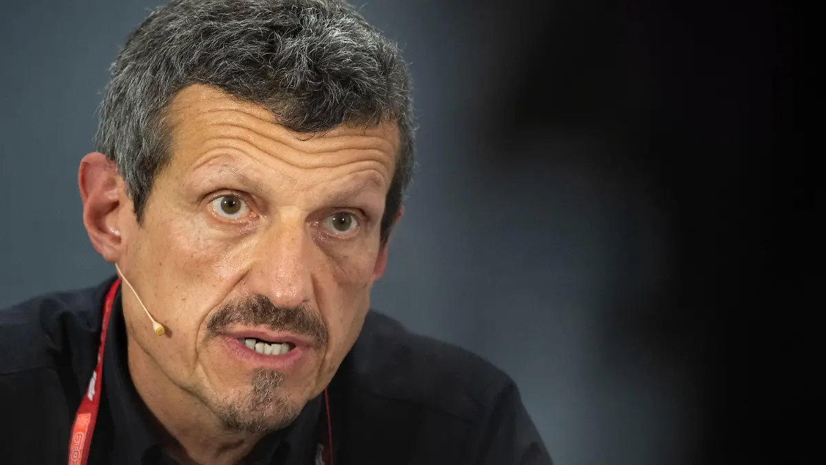 ARCHIV - 26.07.2019, Baden-Württemberg, Hockenheim: Motorsport: Formel-1-Weltmeisterschaft, Grand Prix von Deutschland. Günther Steiner, Teamchef des Teams Haas F1, nimmt an einer Pressekonferenz teil. Steiner nährte vor dem Rennen in Imola am Sonntag die Spekulationen um eine Verpflichtung von Mick Schumacher für die kommende Formel-1-Saison (zu dpa «Haas-Teamchef: Schumacher-Verpflichtung «wäre eine Ehre»») Foto: Sebastian Gollnow/dpa +++ dpa-Bildfunk +++