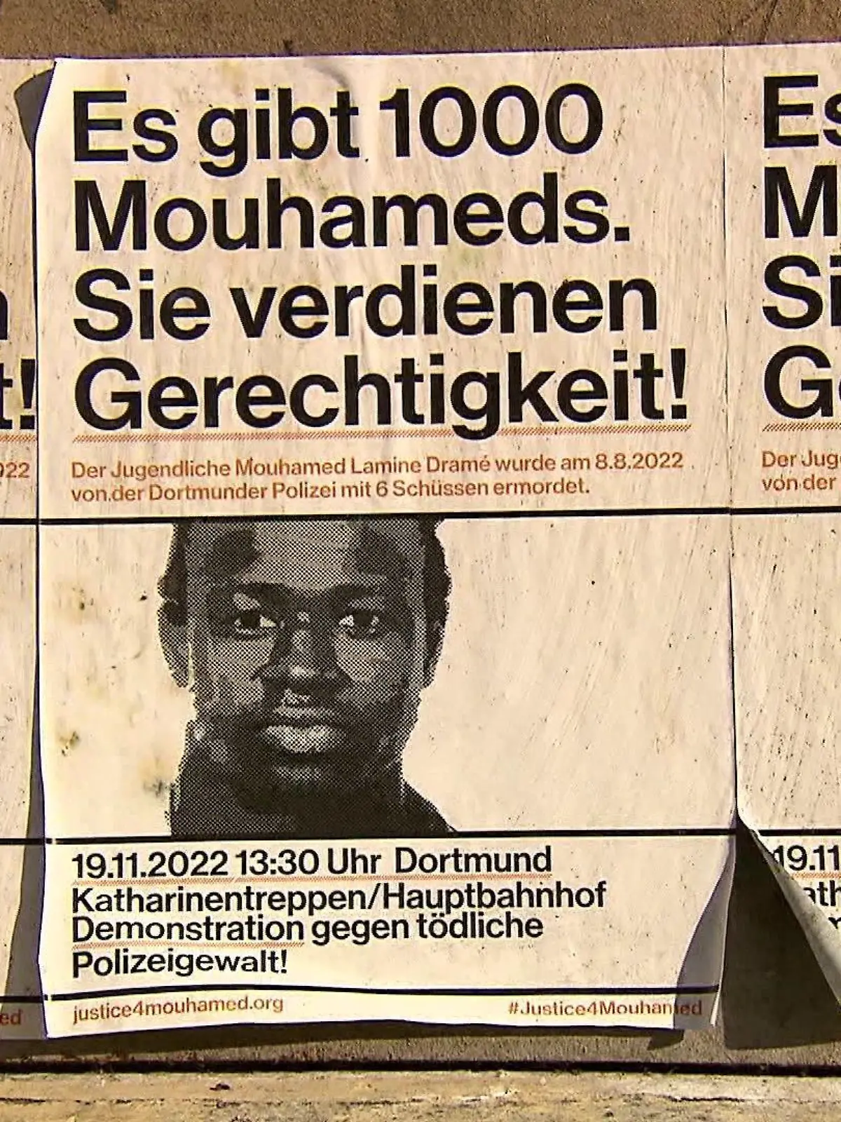 Das Opfer Mouhamed Dramé auf Flyern.