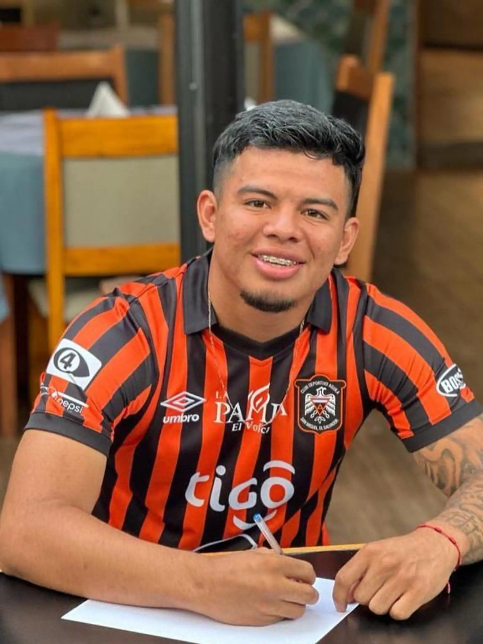 Fußball-Profi Marcelo Díaz spielt bei C.D. Águila.
