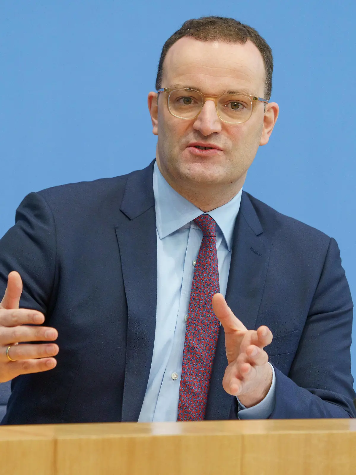 Bundespressekonferenz in Berlin - Aktuelle Corona-Lage in Deutschland - Jens Spahn, amtierender BundesgesundheitsministerBundespressekonferenz in Berlin - Aktuelle Corona-Lage in Deutschland - Jens Spahn, amtierender Bundesgesundheitsminister, Berlin Berlin Deutschland Haus der Bundespressekonferenz *** Federal Press Conference in Berlin Current Corona Situation in Germany Jens Spahn, Acting Federal Minister of Health Federal Press Conference in Berlin Current Corona Situation in Germany Jens Spahn, Acting Federal Minister of Health, Berlin Berlin Germany House of the Federal Press Conference 