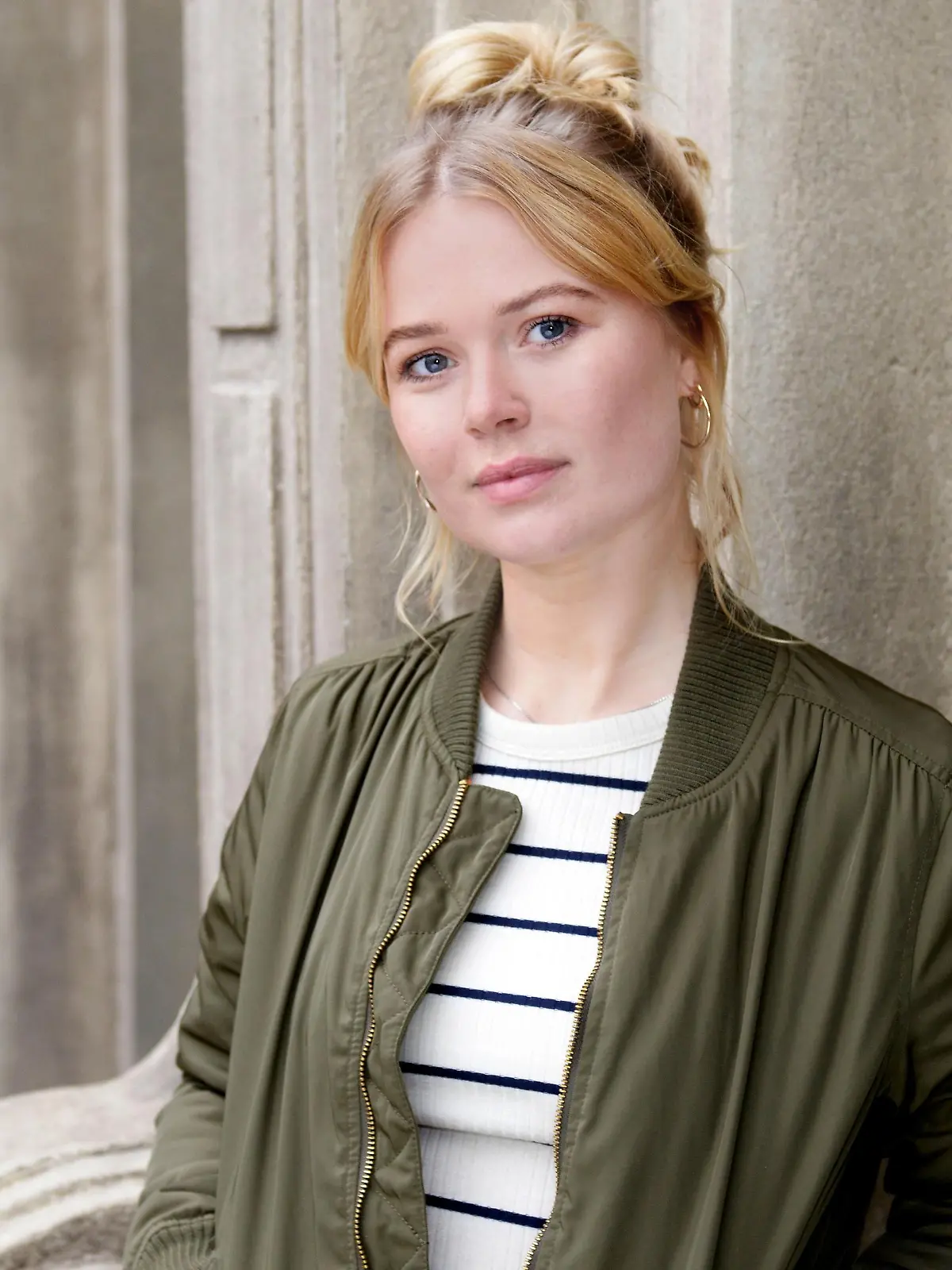 Isabel Hinz spielt die Rolle "Gina Wallenberg"

Die Verwendung des sendungsbezogenen Materials ist nur mit dem Hinweis und Verlinkung auf RTL+ gestattet.