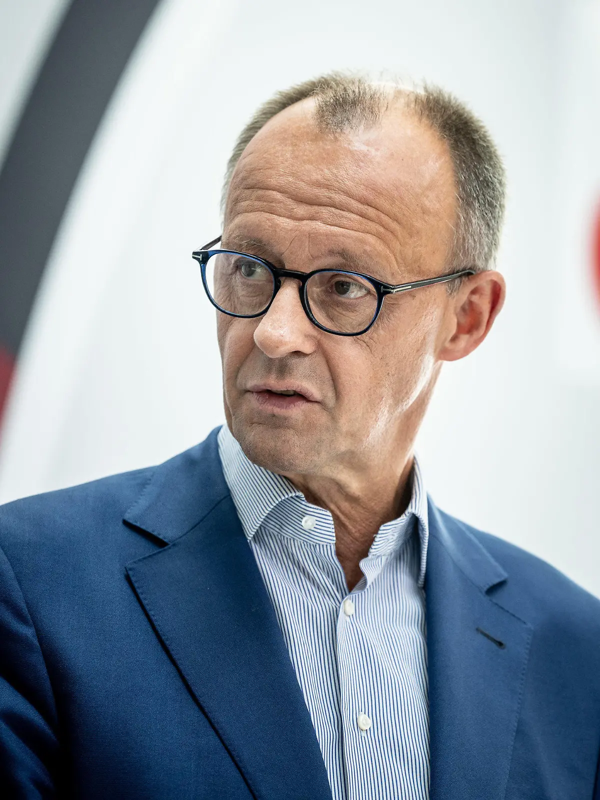 ARCHIV - 12.07.2023, Berlin: Friedrich Merz, CDU Bundesvorsitzender und Fraktionsvorsitzender der CDU/CSU Fraktion, spricht bei der Pressekonferenz nach der Sitzung des CDU-Bundesvorstands im Konrad-Adenauer-Haus. (zu dpa: «Merz im Sturm - wie hält die CDU es mit der AfD?») Foto: Michael Kappeler/dpa +++ dpa-Bildfunk +++