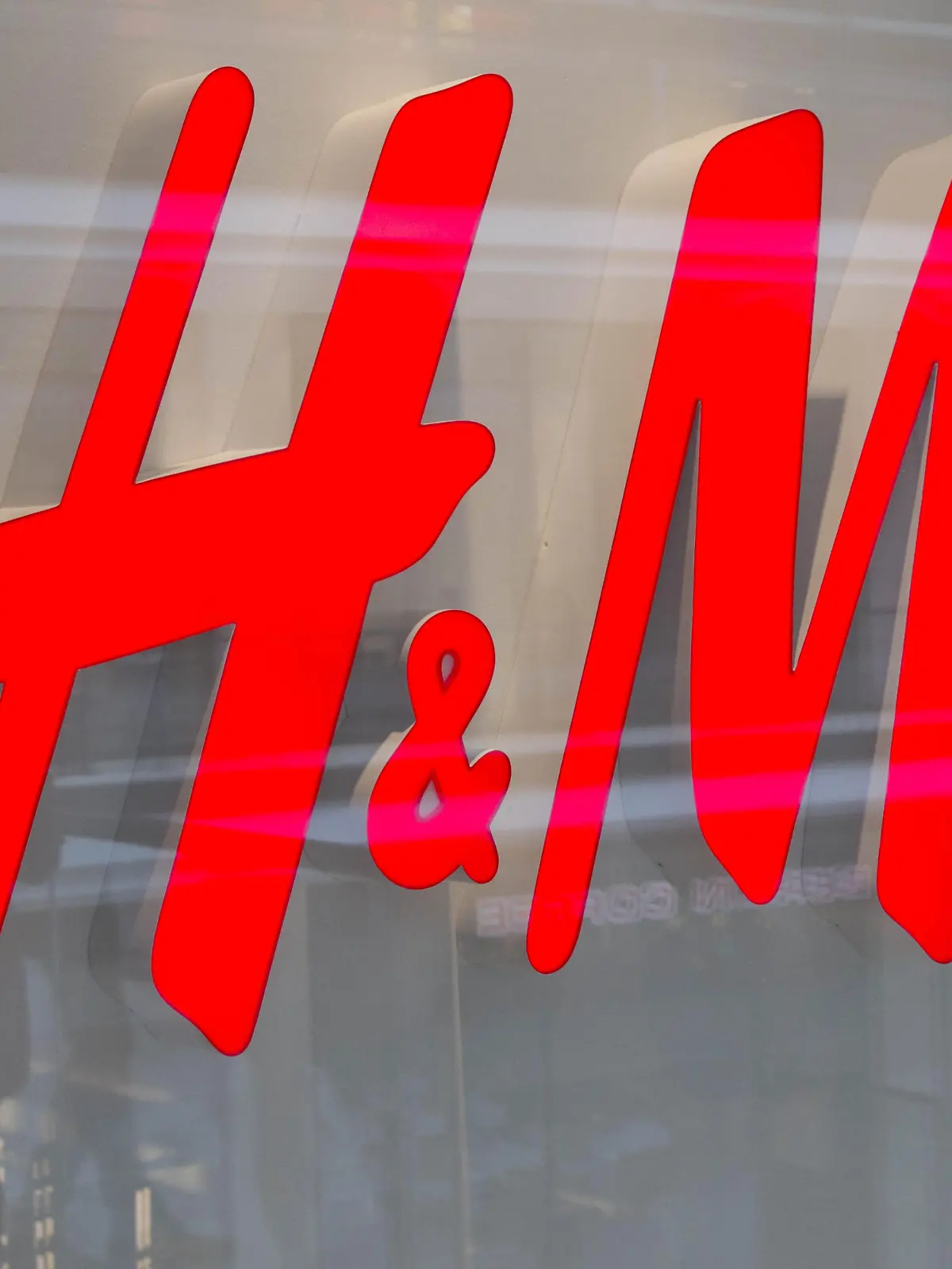 Berlin,25.09.14, JE -  H & M Logo. | Verwendung weltweit