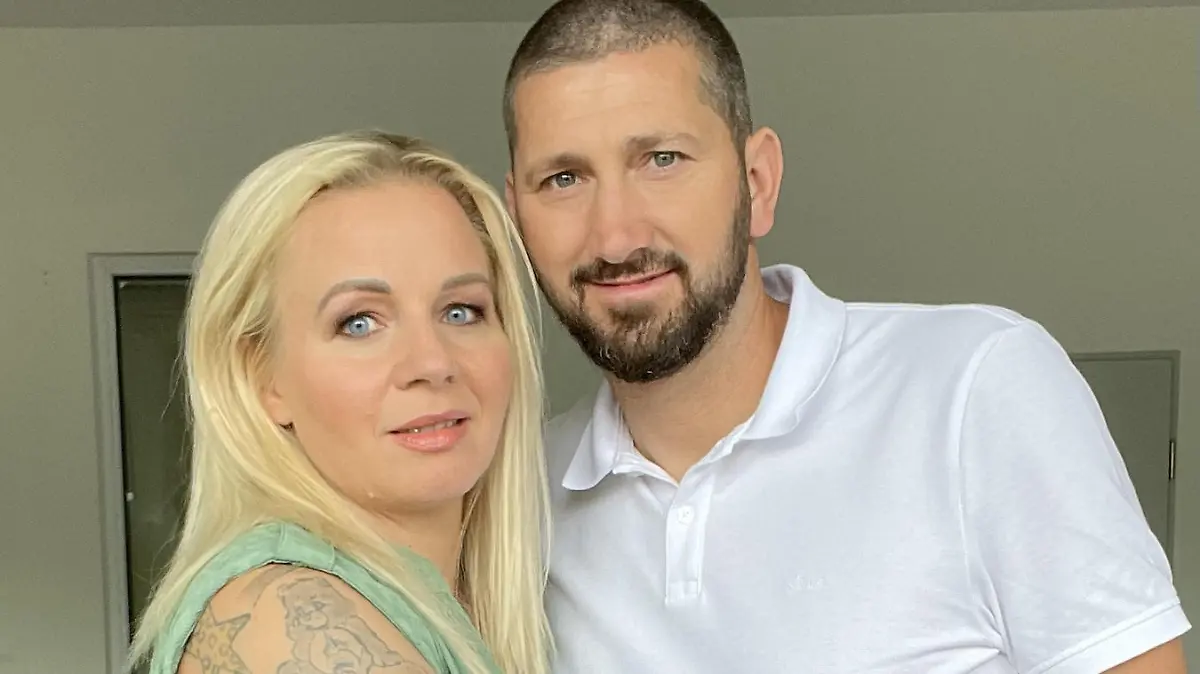 Yvonne und Sascha Mölders stürzen sich 2022 Hals über Kopf in Sommerhaus-Abenteuer.