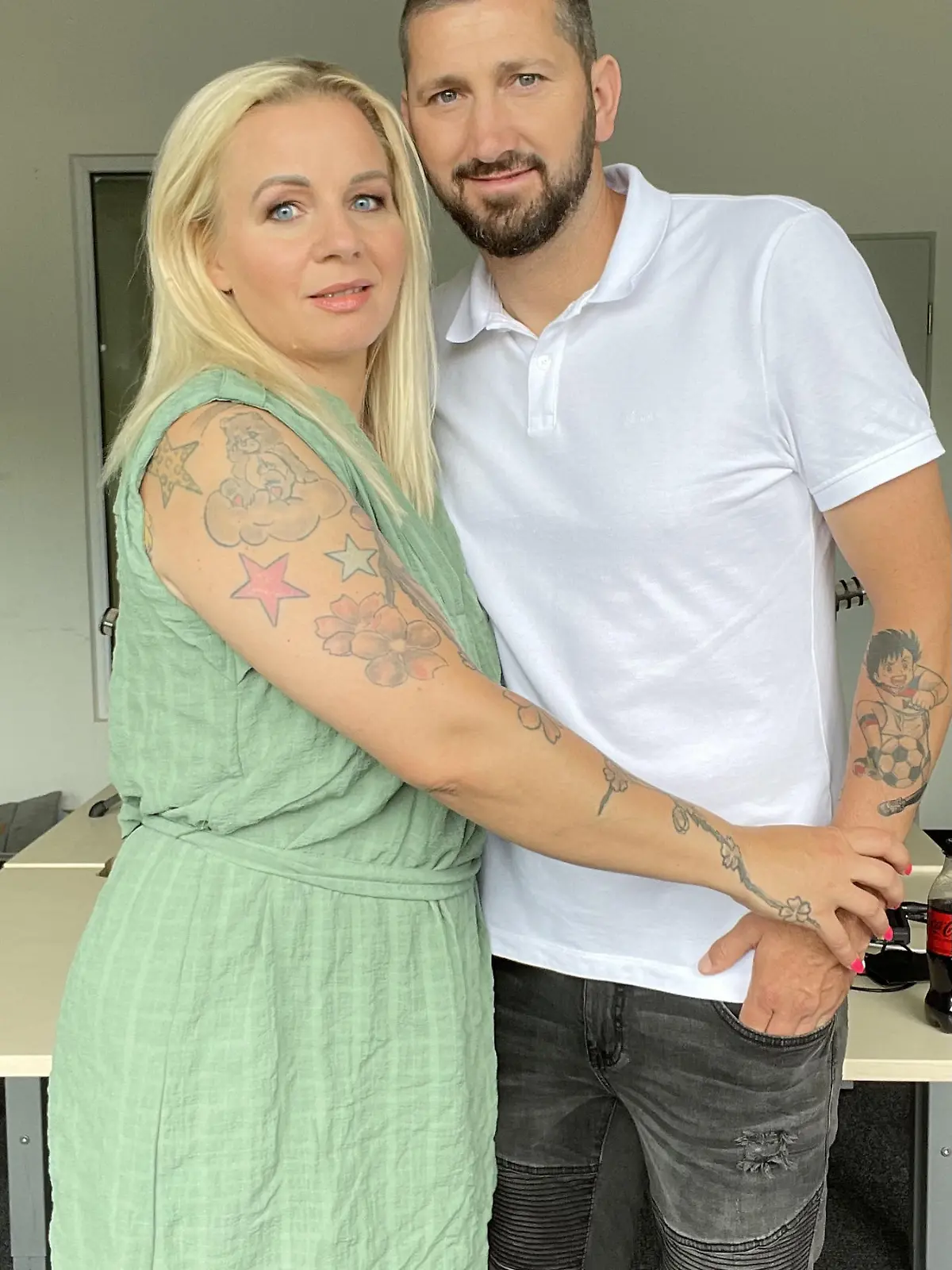 Yvonne und Sascha Mölders stürzen sich 2022 Hals über Kopf in Sommerhaus-Abenteuer.