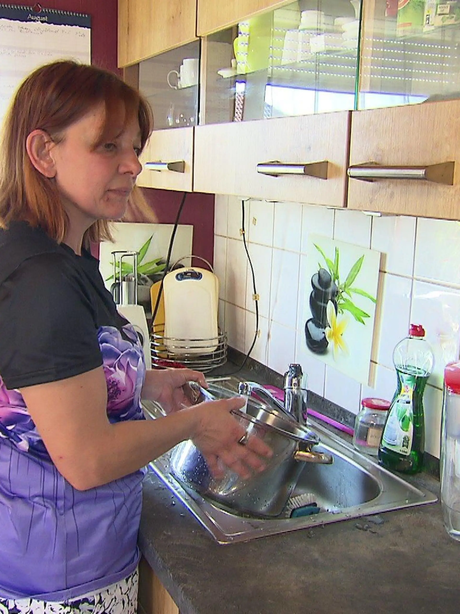 Lidia Schmidt aus Hüttenberg hat kein warmes Wasser.