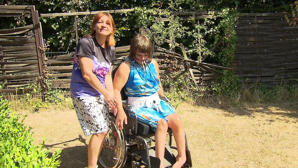 Lidia Schmidt und ihre Tochter Roxanne.