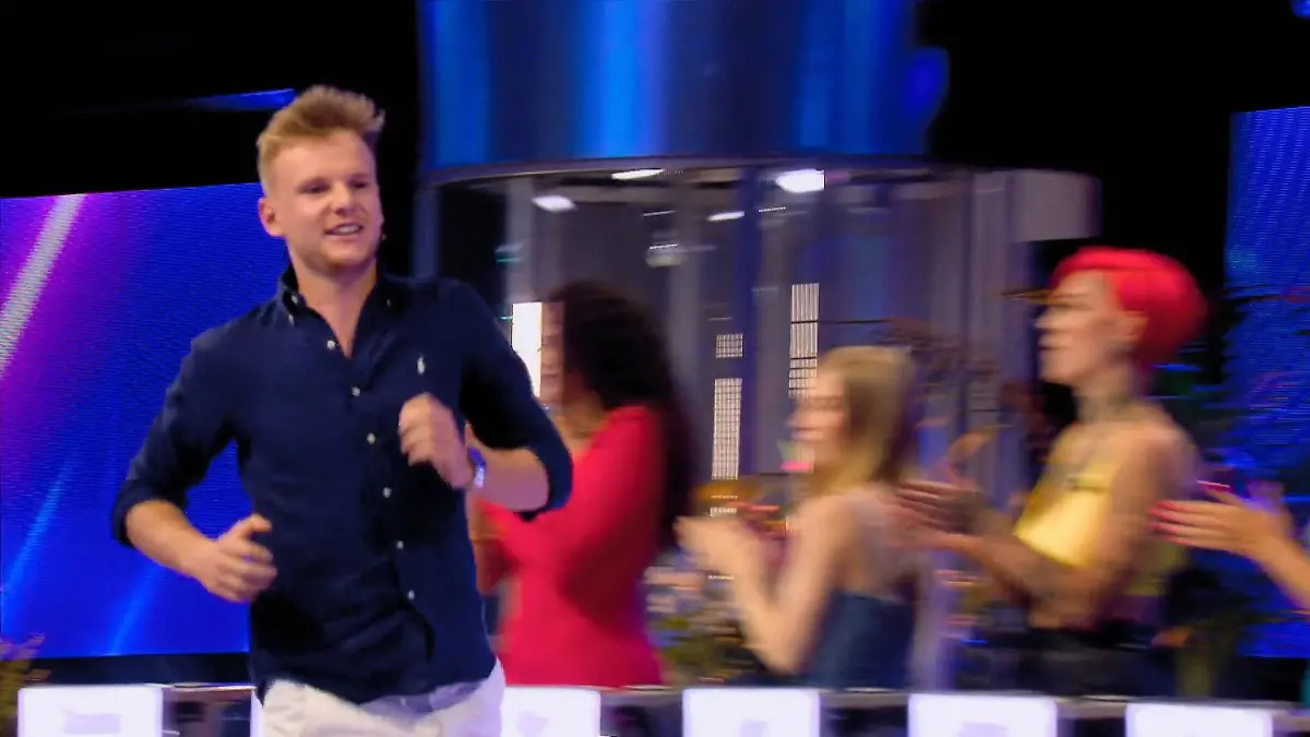 Der schnellste Mann von "Take me Out" Vincent rennt los