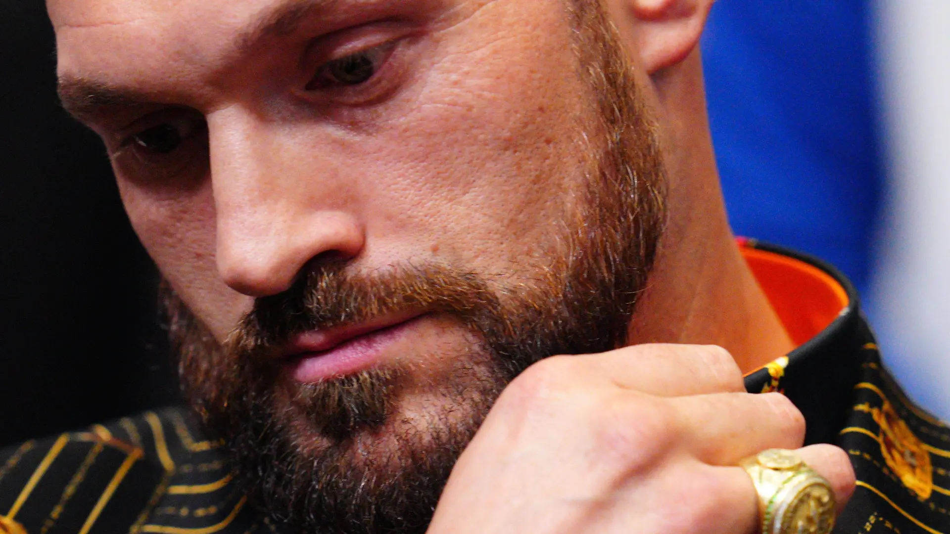 Mandatory Credit: Photo by Javier Garcia/Shutterstock 12901495ah Tyson Fury with his WBC champion ring during his pre-fight press conference, PK, Pressekonferenz Tyson Fury v Dillian Whyte, WBC Heavyweight Championship, Press Conference, Boxing, Wembley Stadium, London, UK - 20 Apr 2022 Tyson Fury v Dillian Whyte, WBC Heavyweight Championship, Press Conference, Boxing, Wembley Stadium, London, UK - 20 Apr 2022 PUBLICATIONxINxGERxSUIxAUTXHUNxGRExMLTxCYPxROMxBULxUAExKSAxONLY Copyright: xJavierxGarcia/Shutterstockx 12901495ah
