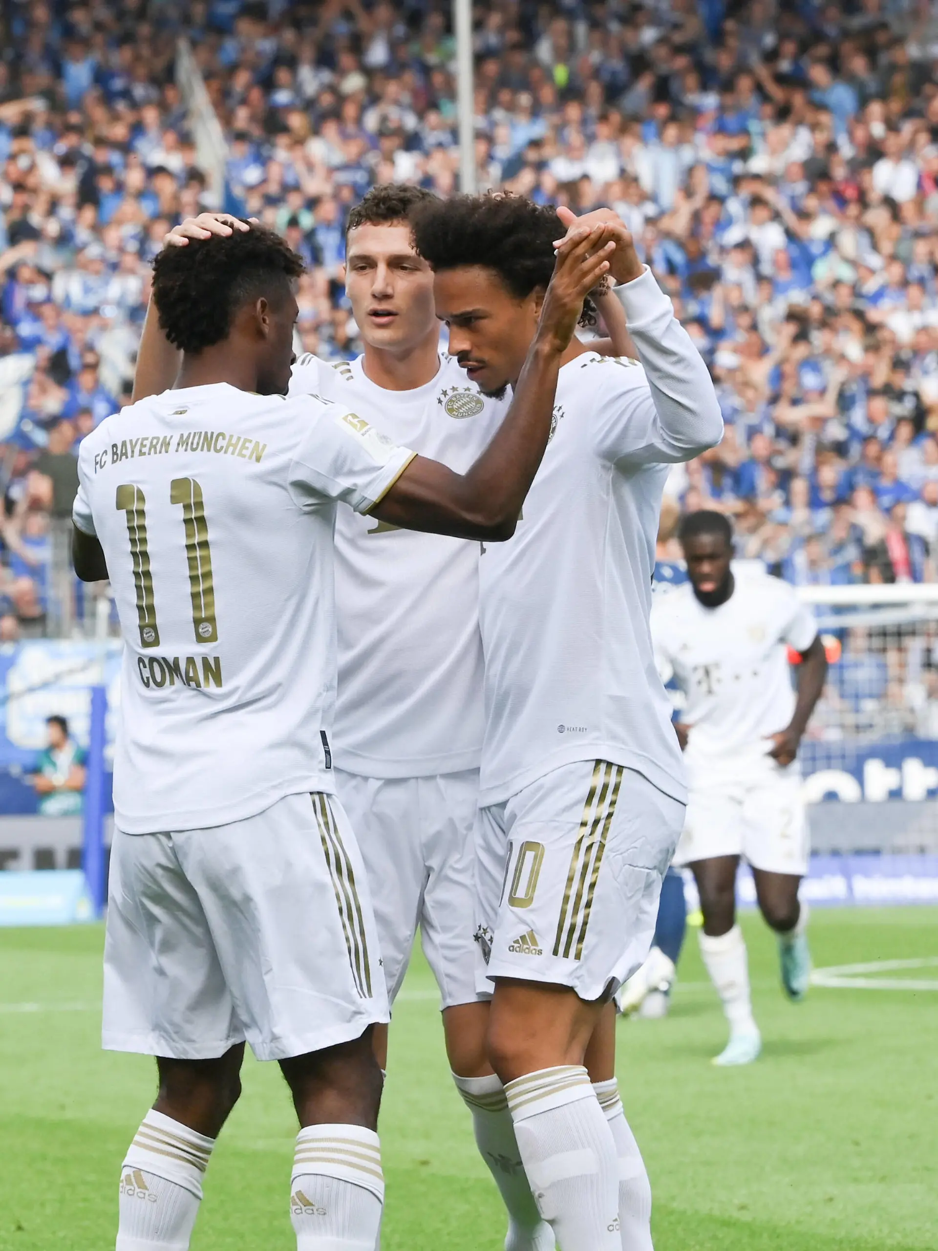  Jubel 0:1, v.re., Leroy Sane Bayern Muenchen, Benjamin Pavard FC Bayern Muenchen, Kingsley Coman Bayern Muenchen 21.08.2022, Fussball GER, Saison 2022 2023, 1. Bundesliga, 3. Spieltag, VfL Bochum - FC Bayern München Foto: Maik Hölter/TEAM2sportphoto DFL regulations prohibit any use of photographs as image sequences and/or quasi-video Bochum Vonovia Ruhrstadion Nordrhein Westfalen Deutschland *** Jubel 0 1, v re , Leroy Sane Bayern Muenchen , Benjamin Pavard FC Bayern Muenchen , Kingsley Coman Bayern Muenchen 21 08 2022, Fussball GER, Saison 2022 2023, 1 Bundesliga, 3 Spieltag, VfL Bochum FC Bayern München Foto Maik Hölter TEAM2sportphoto DFL regulations prohibit any use of photographs as image sequences and or quasi video Bochum Vonovia Ruhrstadion Nordrhein Westfalen Germany Team2