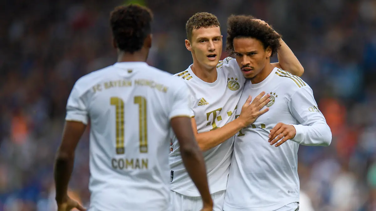  Fußball: 1. Bundesliga, Saison 2022/2023, 3. Spieltag, VfL Bochum - FC Bayern München am 21.08.2022 im Vonovia Ruhrstadion in Bochum Nordrhein-Westfalen. Tor zum 0:1, Torjubel, Jubel, Freude von Bayern s Leroy Sane mit Bayern s Kingsley Coman und Bayern s Benjamin Pavard DFL REGULATIONS PROHIBIT ANY USE OF PHOTOGRAPHS AS IMAGE SEQUENCES AND/OR QUASI-VIDEO. *** Soccer 1 Bundesliga, season 2022 2023, 3 matchday, VfL Bochum FC Bayern Munich on 21 08 2022 at Vonovia Ruhrstadion in Bochum North Rhine Westphalia goal to 0 1, goal celebration, cheering, joy of Bayern s Leroy Sane with Bayern s Kingsley Coman and Bayern s Benjamin Pavard DFL REGULATIONS PROHIBIT ANY USE OF PHOTOGRAPHS AS IMAGE SEQUENCES AND OR QUASI VIDEO Copyright: xNeundorf/Kirchner-Mediax