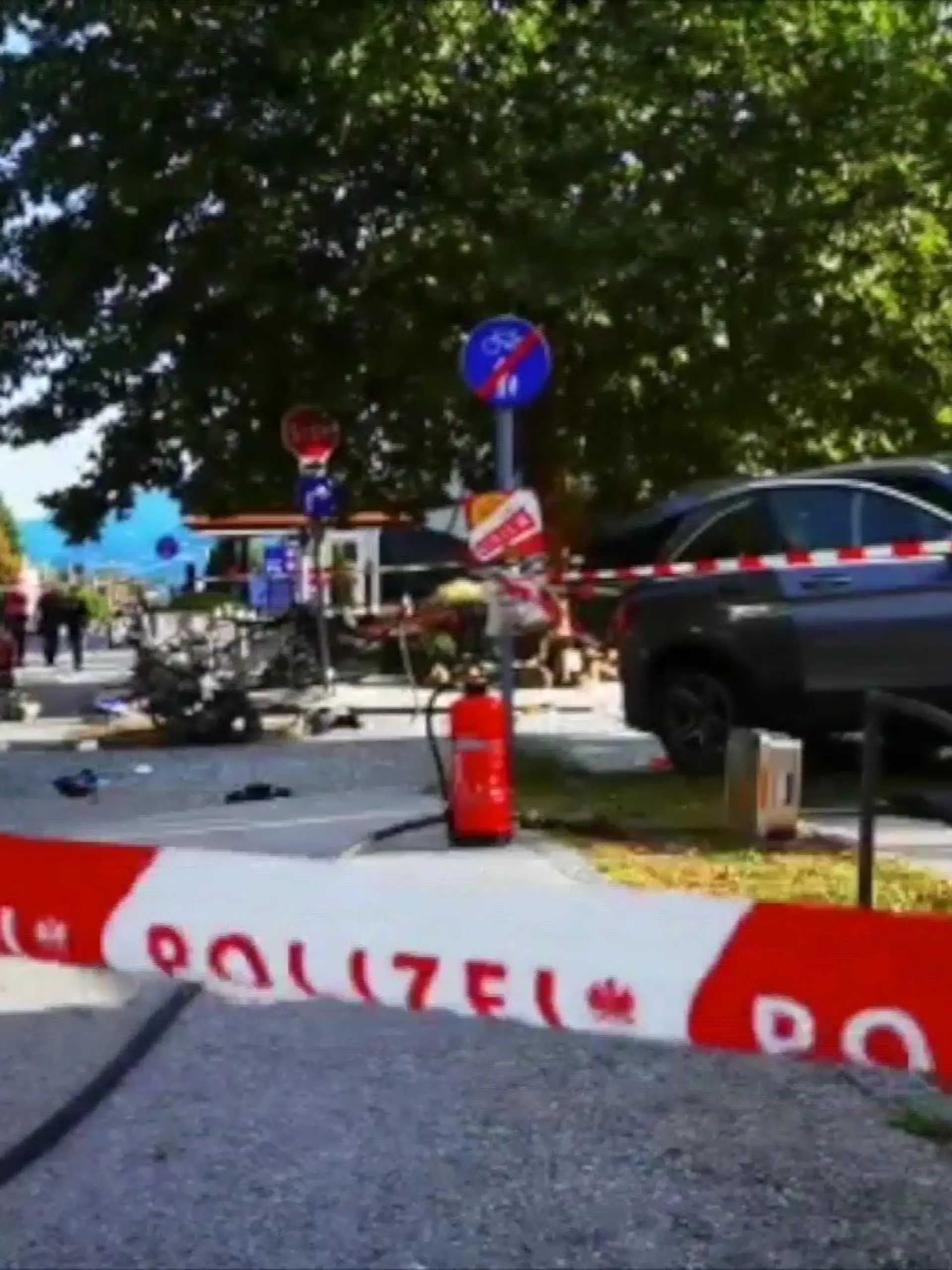 Salzburg: Auto rast in Menschenmenge