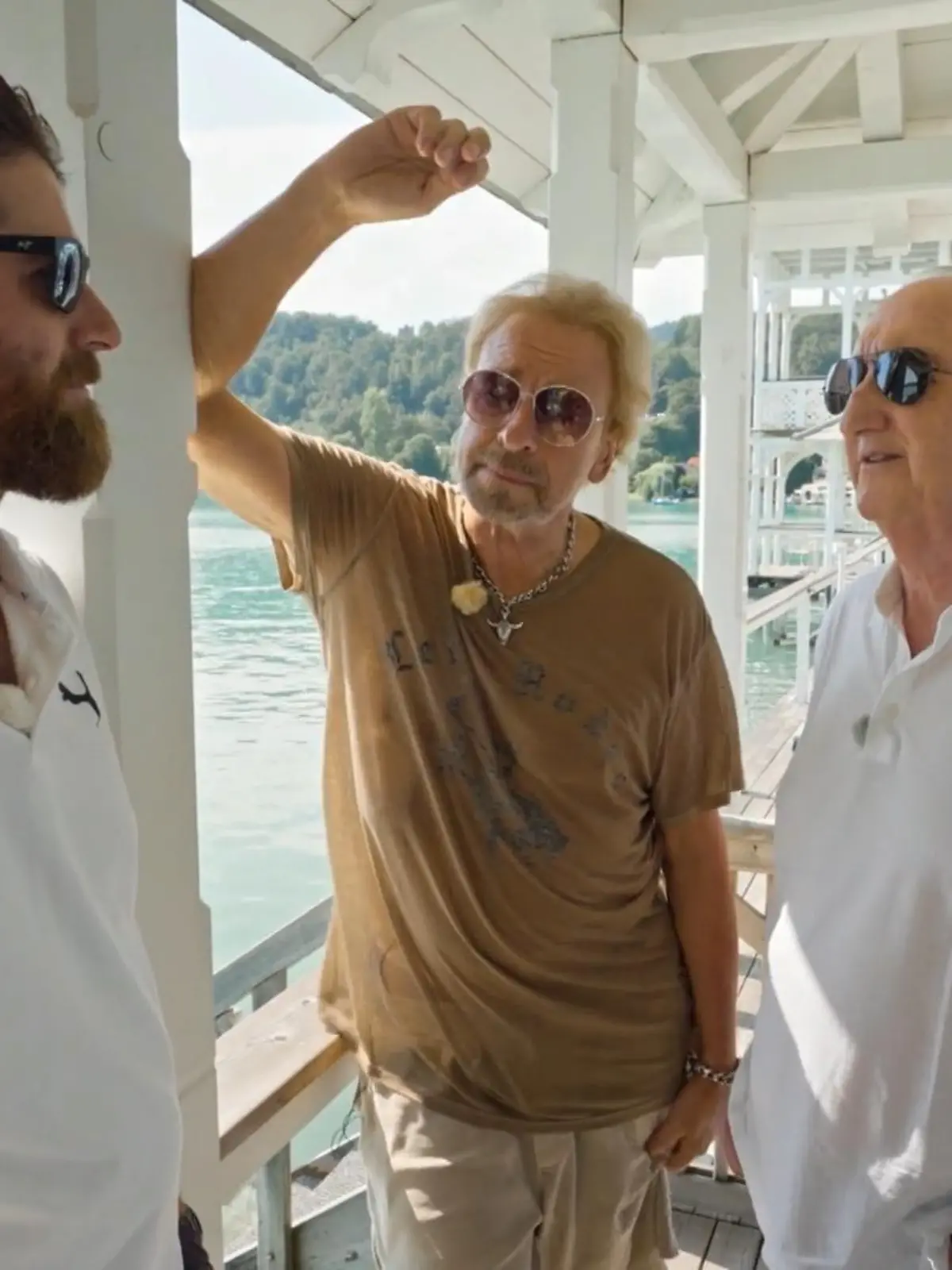 Roman Gottschalk diskutiert mit seinem Papa Thomas und Mike Krüger über den Humor der "Supernasen"