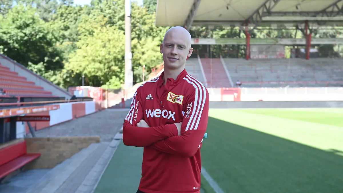  Fussball, Herren, Saison 2022/2023, 1. Bundesliga, 1. FC Union Berlin, Medienrunde mit Timo Baumgartl 1. FC Union Berlin im Stadion An der Alten Försterei, 10.08. 2022, *** Football, men, season 2022 2023, 1 Bundesliga, 1 FC Union Berlin, media round with Timo Baumgartl 1 FC Union Berlin at the stadium An der Alten Försterei, 10 08 2022, Copyright: xMatthiasxKochx