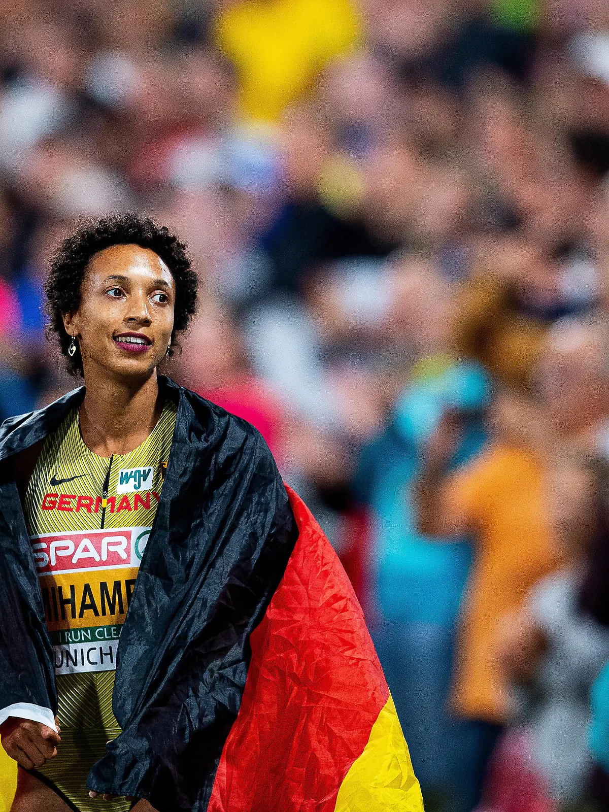  220818 Malaika Mihambo of Germany celebrates after womens long jump final during day 8 of the European Championships on August 18, 2022 in Munich. Photo: Vegard Grott / BILDBYRAN / kod VG / VG0337 friidrott athletics friidrett europamästerskap em em 2022 european championships munich 2022 munchen-em day 8 bbeng long jump lengde längdhopp *** 220818 Malaika Mihambo of Germany celebrates after womens long jump final during day 8 of the European Championships on August 18, 2022 in Munich Photo Vegard Grott BILDBYRAN code VG VG0337 friidrott athletics friidrett europamästerskap em em 2022 european championships munich 2022 munchen em day 8 bbeng long jump lengde long jump, PUBLICATIONxNOTxINxSWExNORxAUT Copyright: VEGARDxGRoTT BB220818VG141