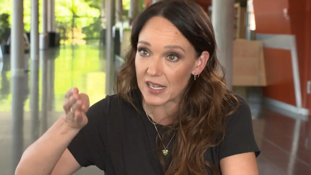 "Das ist der Moment für die Ewigkeit!" Komikerin Carolin Kebekus über die kleinen Fallstricke, die die TV-Aufzeichnung ihres Live-Programms "PussyNation" so mit sich bringen
