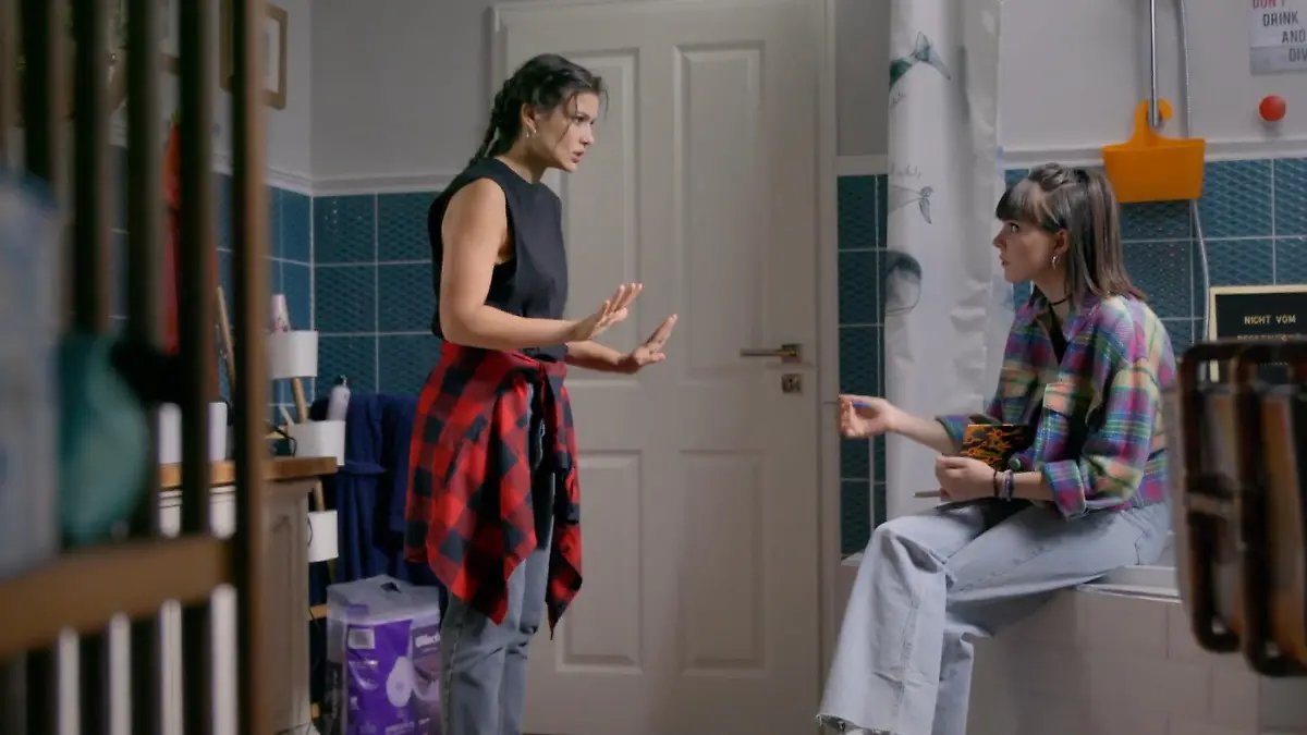 Vivien zählt Marie auf, was ihre Mutter nicht erfahren darf „Unter uns“-Folge vom 31.08.22