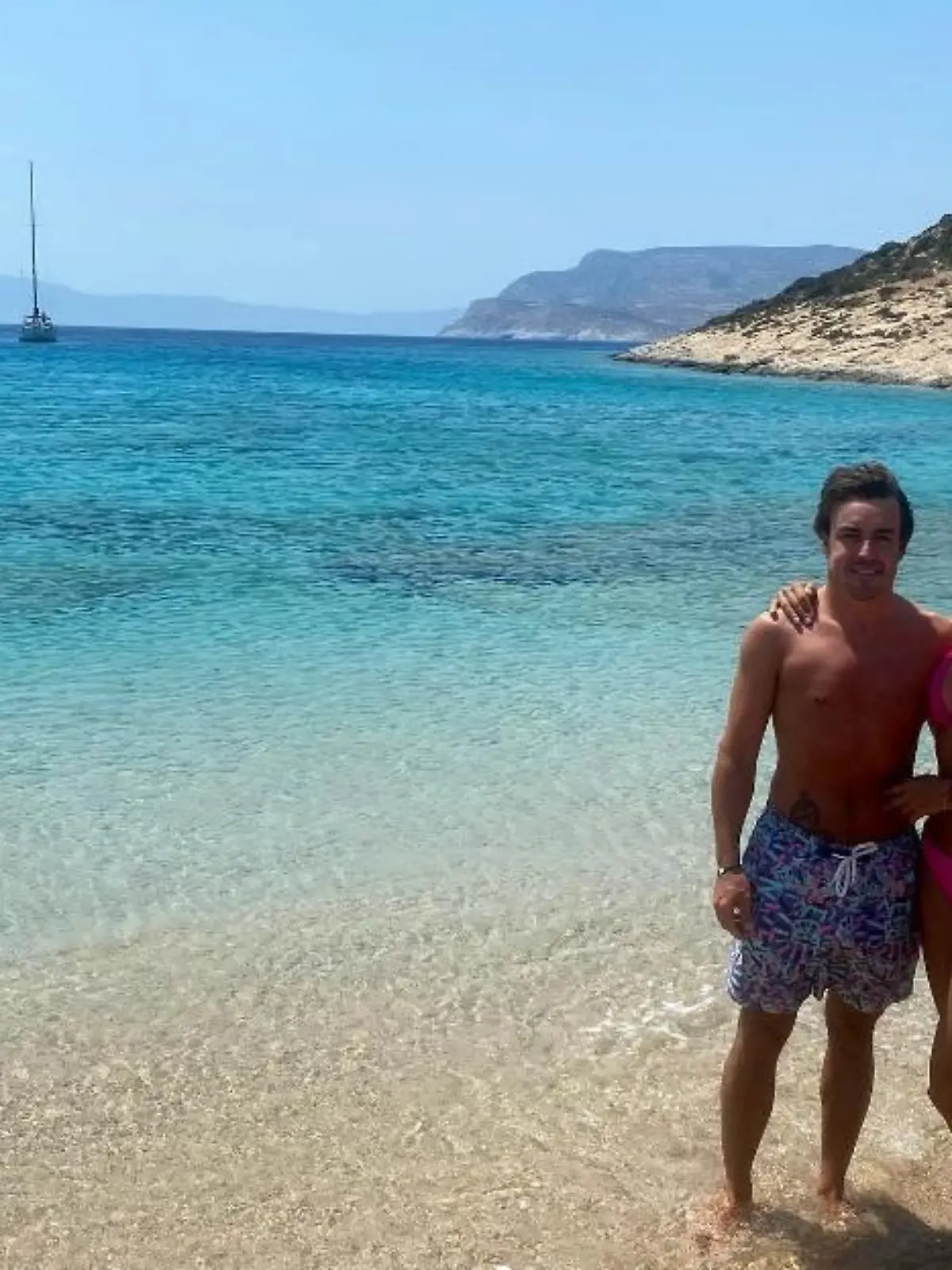 Fernando Alonso und Andrea Schlager am Strand