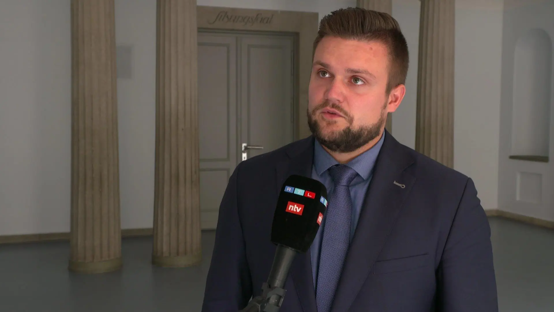 Marvin Beckmann ist einer der Angehörigen der Opfer. Er verlor seine Ehefrau bei dem Unfall.