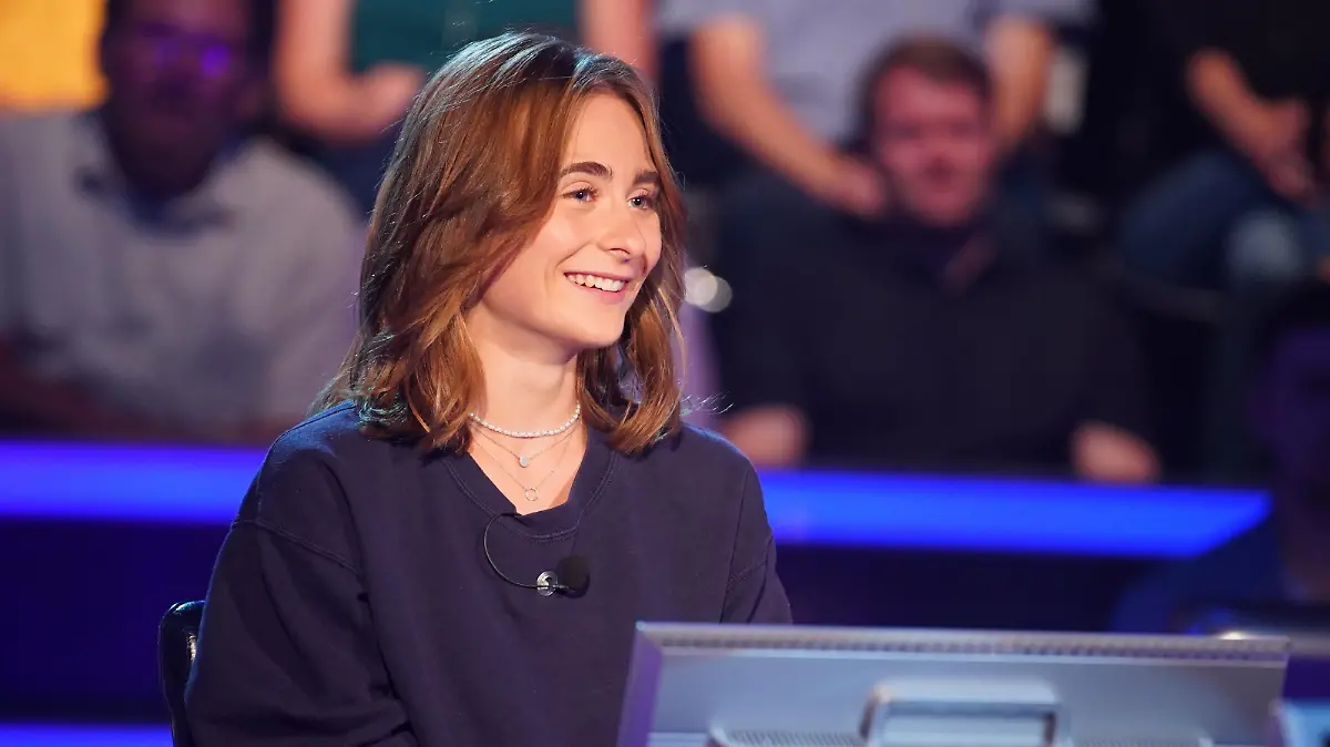 Achtung! Sperrfrist für alle Medien bis Mo., 22.08.2022, 22:15 Uhr!
Jara Uloth aus Hannover
Die Verwendung des sendungsbezogenen Materials ist nur mit dem Hinweis und Verlinkung auf RTL+ gestattet.
