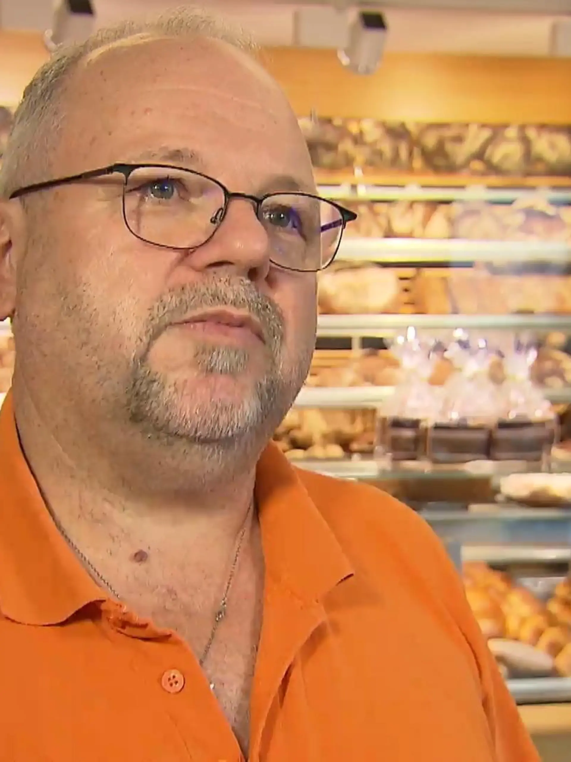 Sie haben eine absolute Pechsträhne – die Bäckereien. Die Branche steckt so tief in der Krise wie kaum eine andere. Erst fehlte Personal und jetzt kommen noch die steigenden Energie- und Lebensmittelpreise dazu. Die Existenzen vieler Traditionsbetriebe stehen damit auf dem Spiel – so auch in Heppenheim. Hier musste eine Bäckerei nach 120 Jahren schließen und auch Bäckermeister Ralf Jakob ist am verzweifeln.