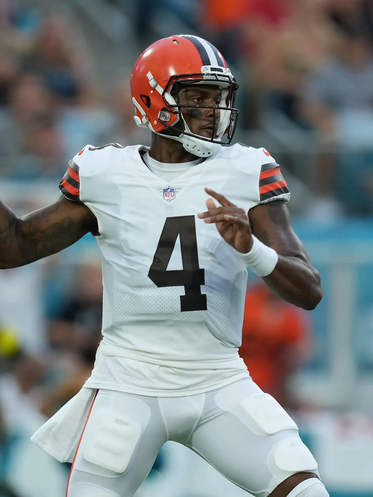 August 12, 2022, Jacksonville, Florida, USA: Cleveland Browns quarterback Deshaun Watson 4 makes a pass attempt in the first quarter during the game between the Cleveland Browns and the Jacksonville Jaguars, Friday, Aug 12, 2022 at TIAA Bank Field in Jacksonville, FL. Jacksonville USA - ZUMAj102 20220812_zap_j102_013 Copyright: xPeterxJoneleitx 