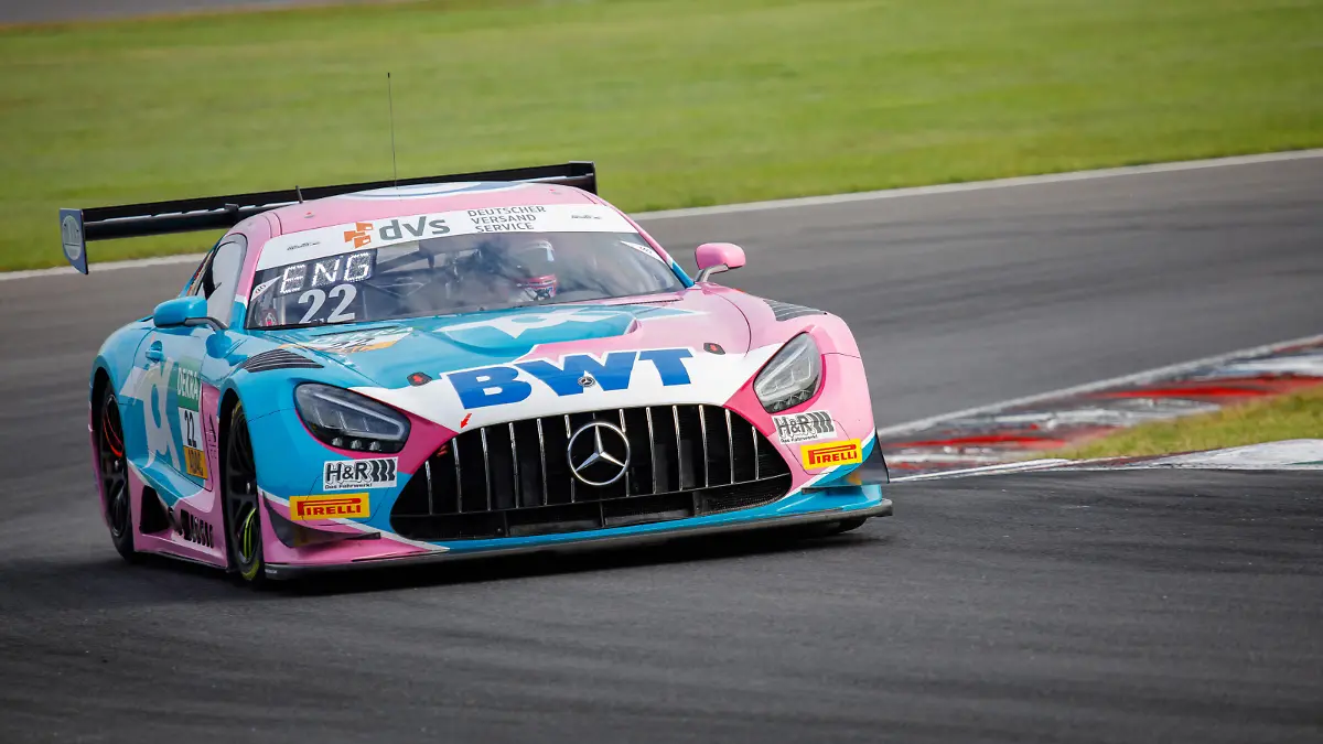 Klettwitz, Deutschland 10.- 12. September 2021: ADAC GT Masters - Lausitzring 2021 - Zeittraining 2 Toksport WRT - Luca Stolz/Maro Engel - Mercedes-AMG GT3 Evo, Freisteller, Einzelbild, Kurve