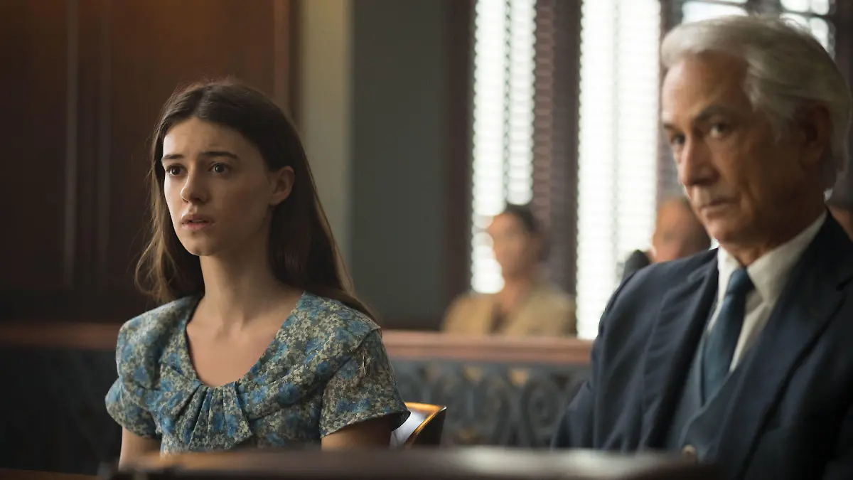 Daisy Edgar-Jones und David Strathairn in "Der Gesang der Flusskrebse"