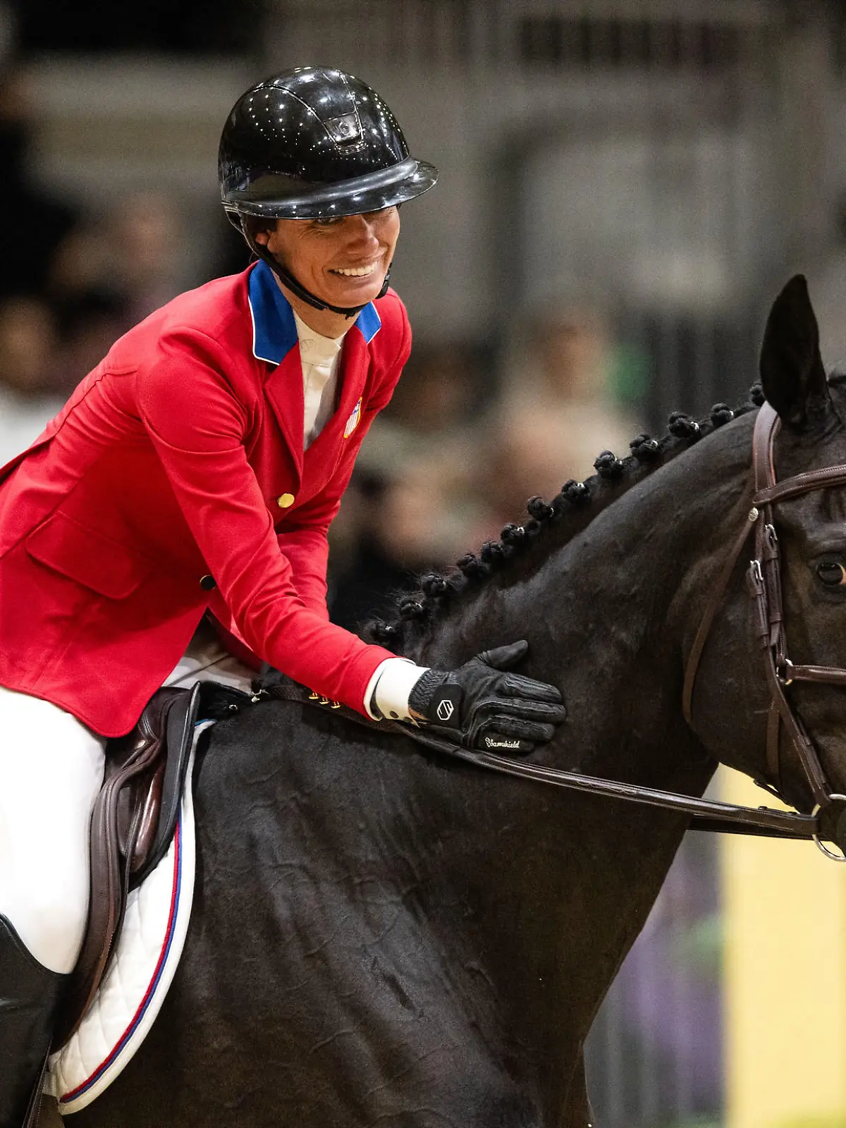 Jill Humphrey trauert um ihr Pferd Chromatic BF.
