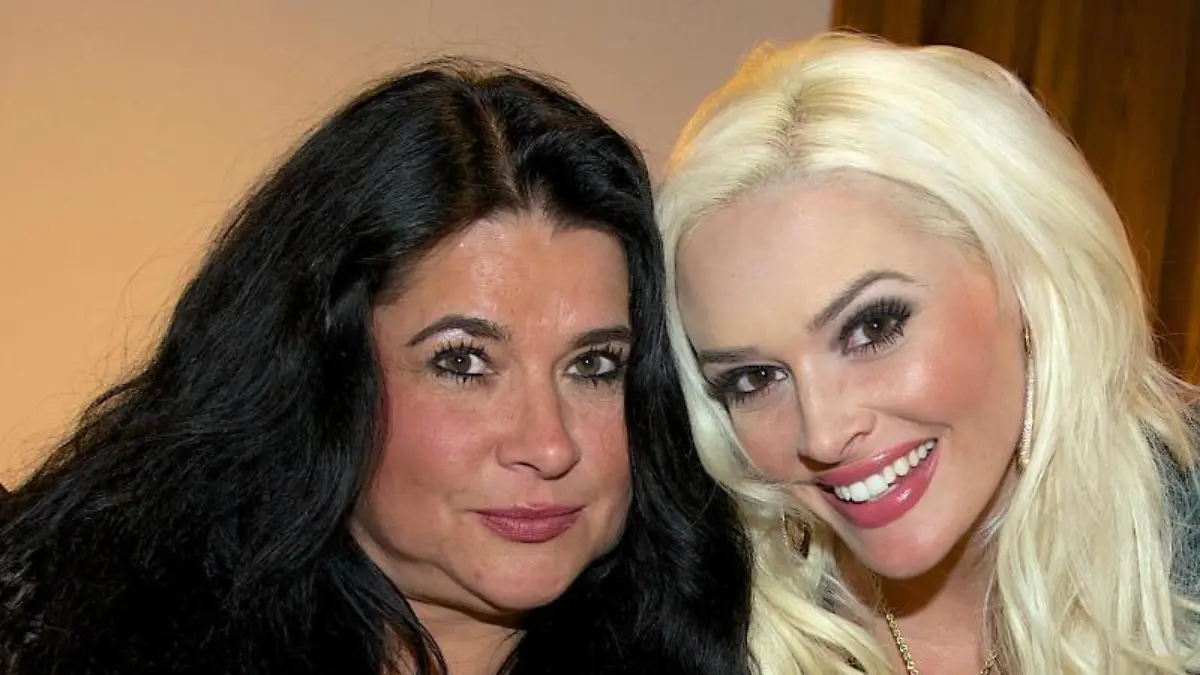 Daniela Katzenberge und Iris Klein