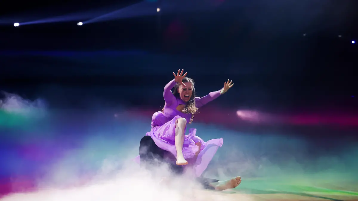 19.04.2024, Nordrhein-Westfalen, Köln: Ann-Kathrin Bendixen, Influencerin, und Valentin Lusin, Profitänzer, tanzen in der RTL-Tanzshow ·Let's Dance· im Coloneum. Foto: Rolf Vennenbernd/dpa +++ dpa-Bildfunk +++