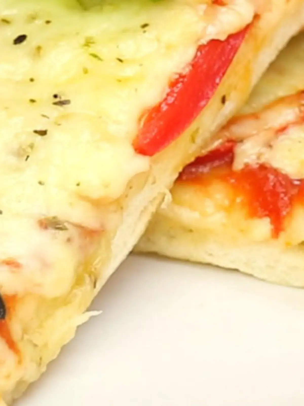 Bild zu: "Rezept mit Video: Pizzateig mit Hefe gemacht "