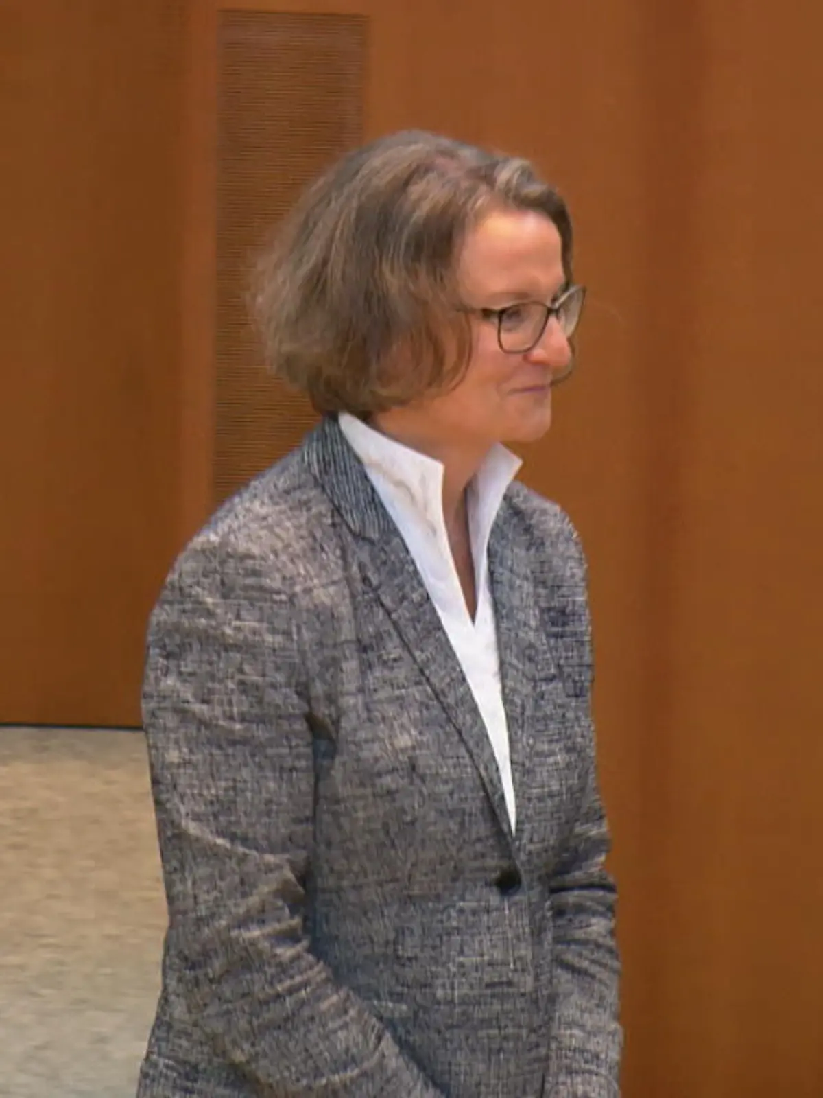 RTL WEST stellt wieder eine Ministerin aus dem neuen Kabinett vor. Diesmal ist es Ina Scharrenbach, die Ministerin für Heimat, Kommunales, Bau und Digitalisierung.