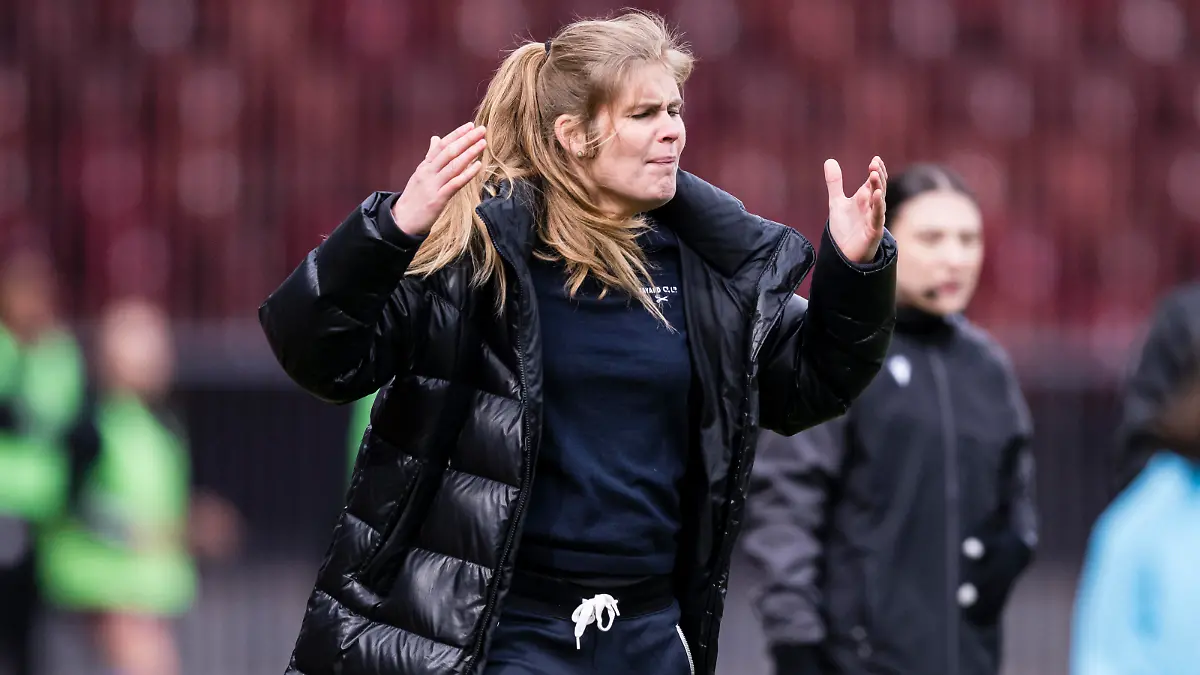 20.04.2024, Zürich, Stadion Letzigrund, Axa Swiss Cup Final: BSC YB Frauen - Servette FC Chênois Féminin, coach Imke Wubbenhorst (BSC YB Frauen) (Photo by Marcio Machado/Just Pictures/Sipa USA)