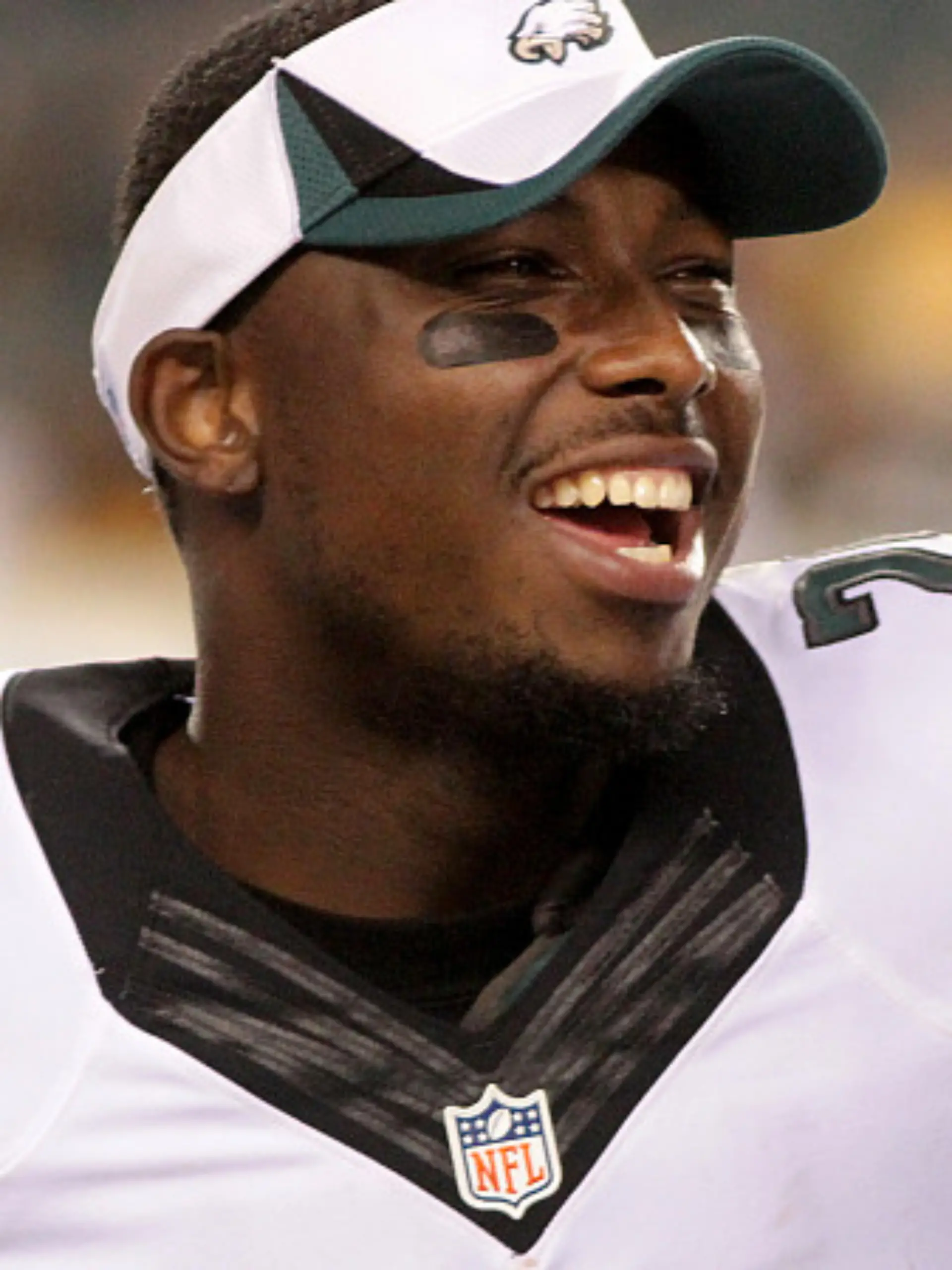 Image #: 31530940    Philadelphia Eagles running back LeSean McCoy laughs on the sidelines during the fourth quarter of a pre-season game vs. the Pittsburgh Steelers, Thursday, Aug. 21, 2014. (Staff Photos by Tim Hawk | South Jersey Times)     South Jersey Times /Landov Keine Weitergabe an Drittverwerter.