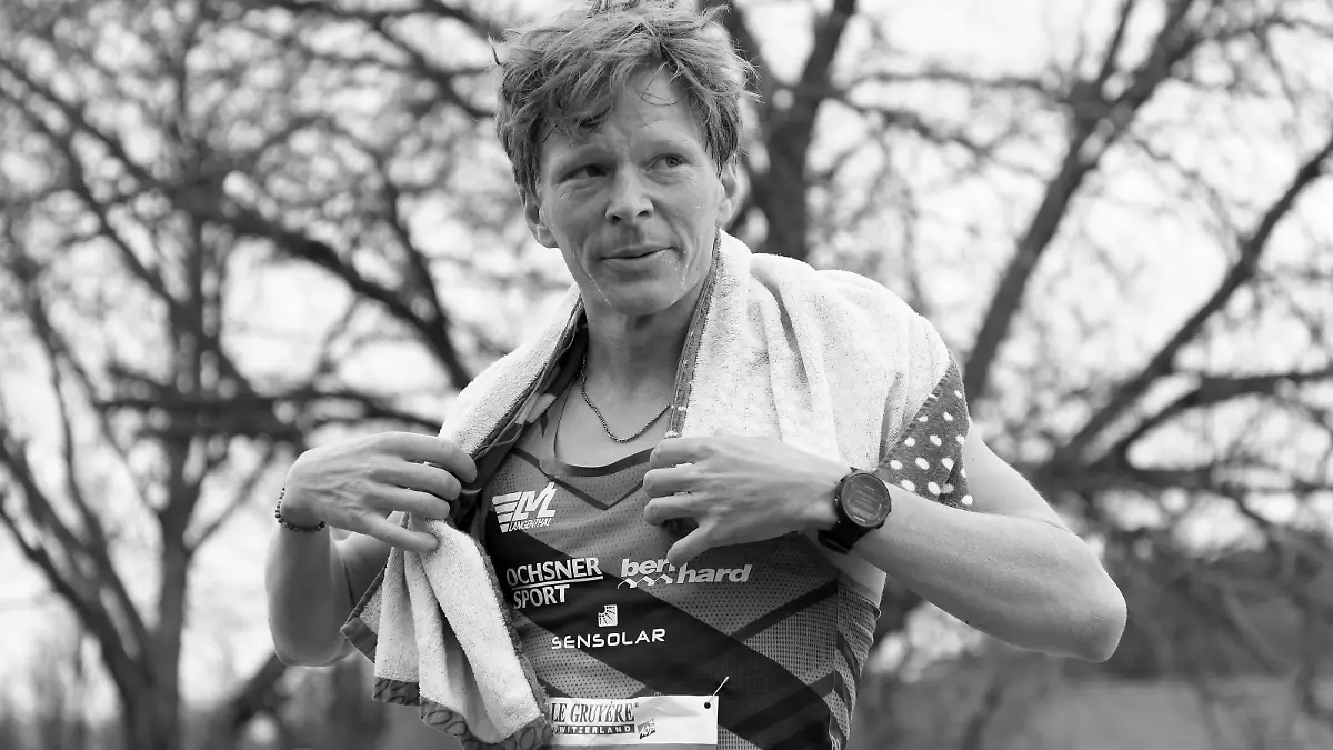 Adrian Lehmann aus der Schweiz reagiert nach seinem Resultat waehrend des Swiss Athletics Marathons fuer die Olympia-Qualifikation, am Samstag, 3. April 2021, in Belp. (KEYSTONE/Anthony Anex)
