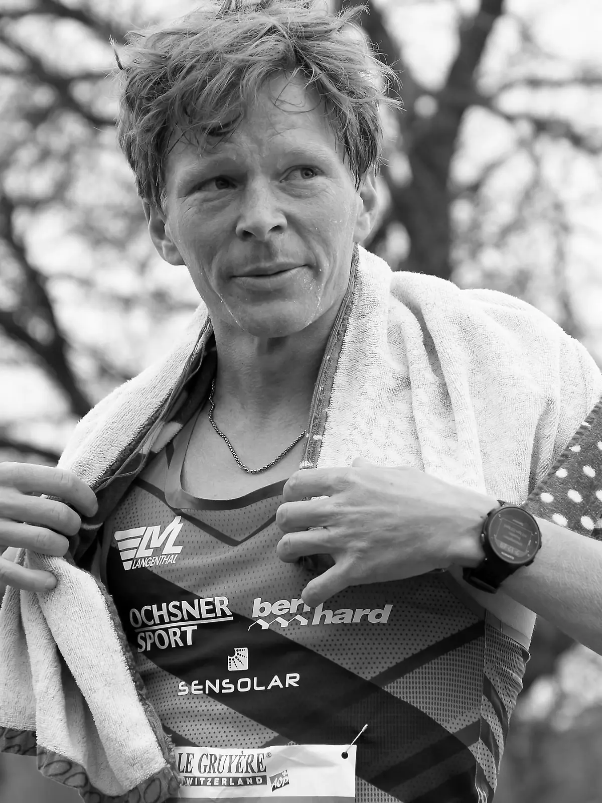 Adrian Lehmann aus der Schweiz reagiert nach seinem Resultat waehrend des Swiss Athletics Marathons fuer die Olympia-Qualifikation, am Samstag, 3. April 2021, in Belp. (KEYSTONE/Anthony Anex)