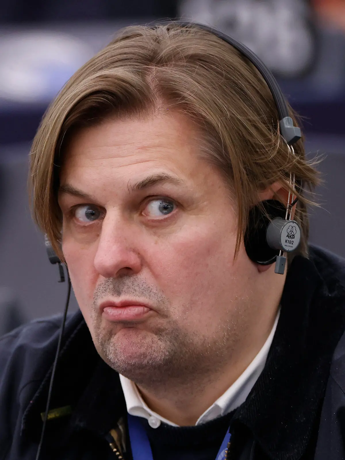 23.04.2024, Frankreich, Straßburg: Maximilian Krah von der Alternative für Deutschland (AfD) nimmt an einer Sitzung des Europäischen Parlaments teil. Am Montag (22.04.2024) ist ein Mitarbeiter des deutschen AfD-Europaabgeordneten Maximilian Krah laut Sicherheitskreisen wegen des Verdachts der Spionage für China festgenommen worden. Foto: Jean-Francois Badias/AP/dpa +++ dpa-Bildfunk +++